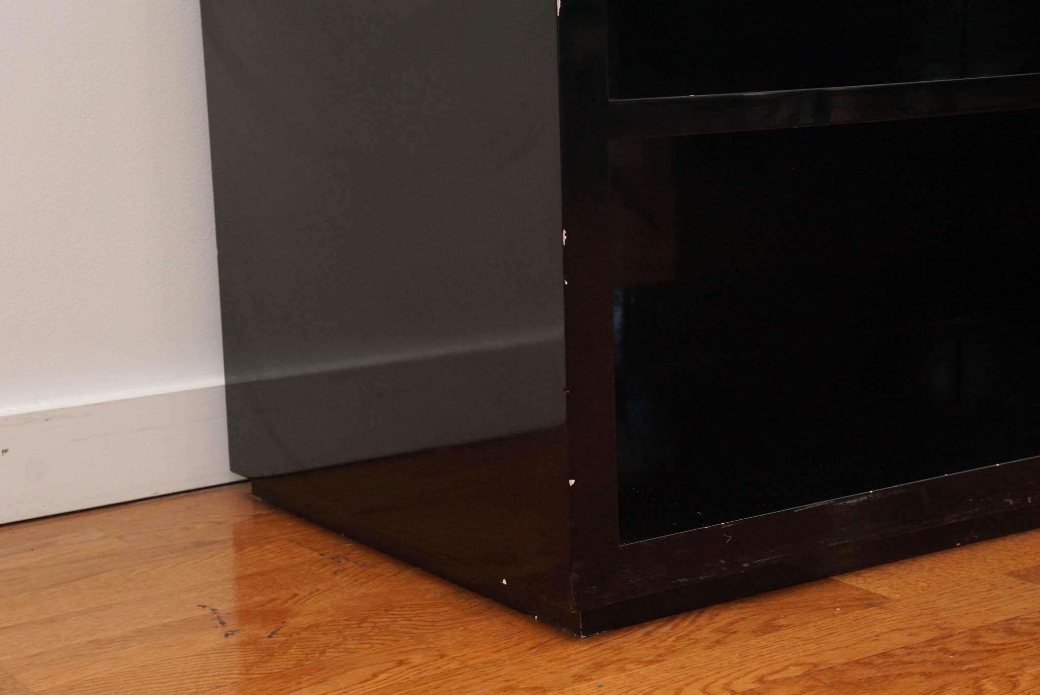 Black lacquered nightstand with a drawer In Fair Condition For Sale In Hudson, NY