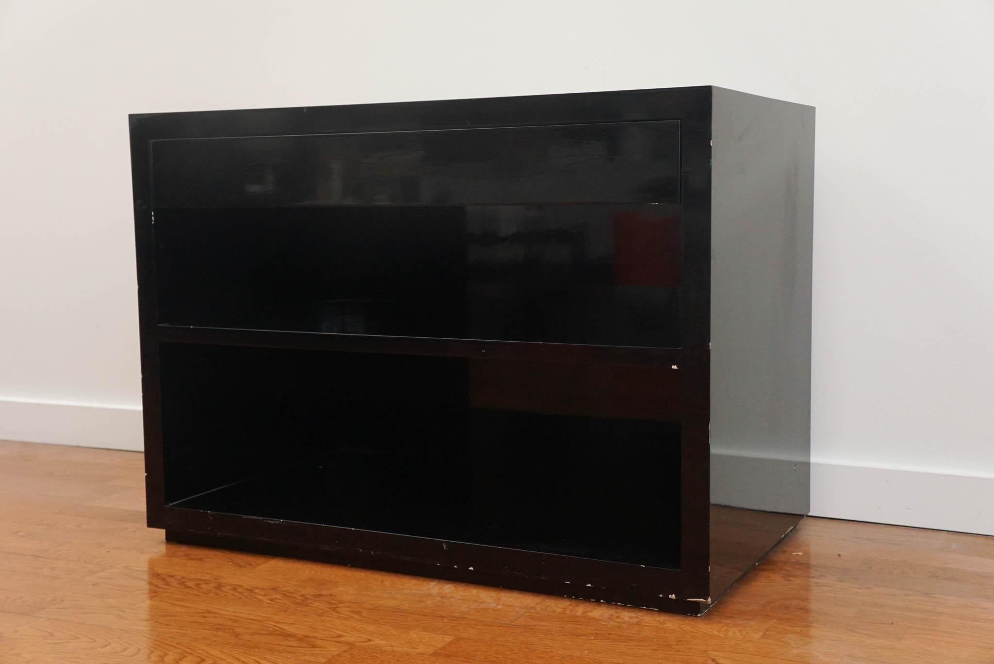 Contemporary Black lacquered nightstand with a drawer For Sale