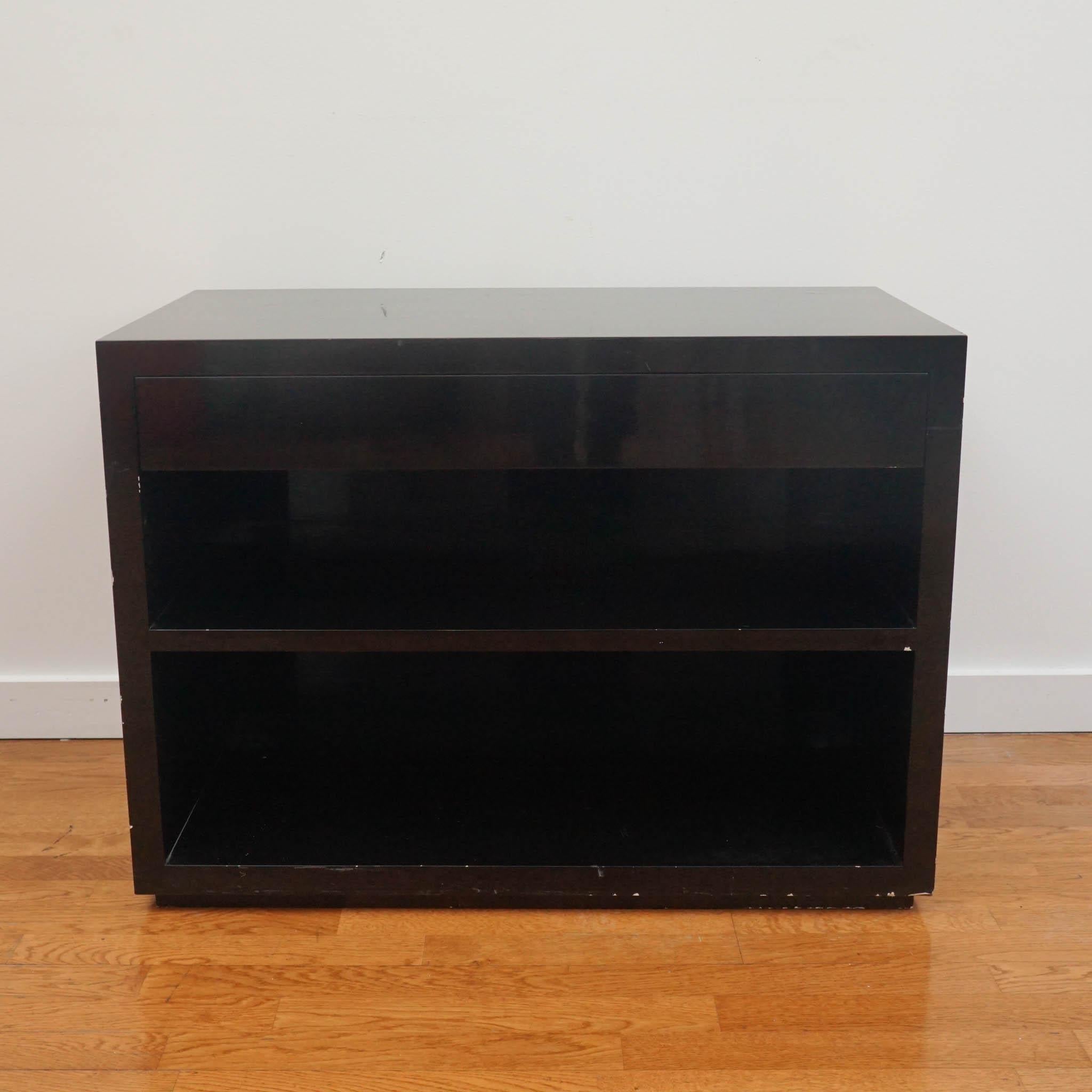 Black lacquered nightstand with a drawer For Sale 2