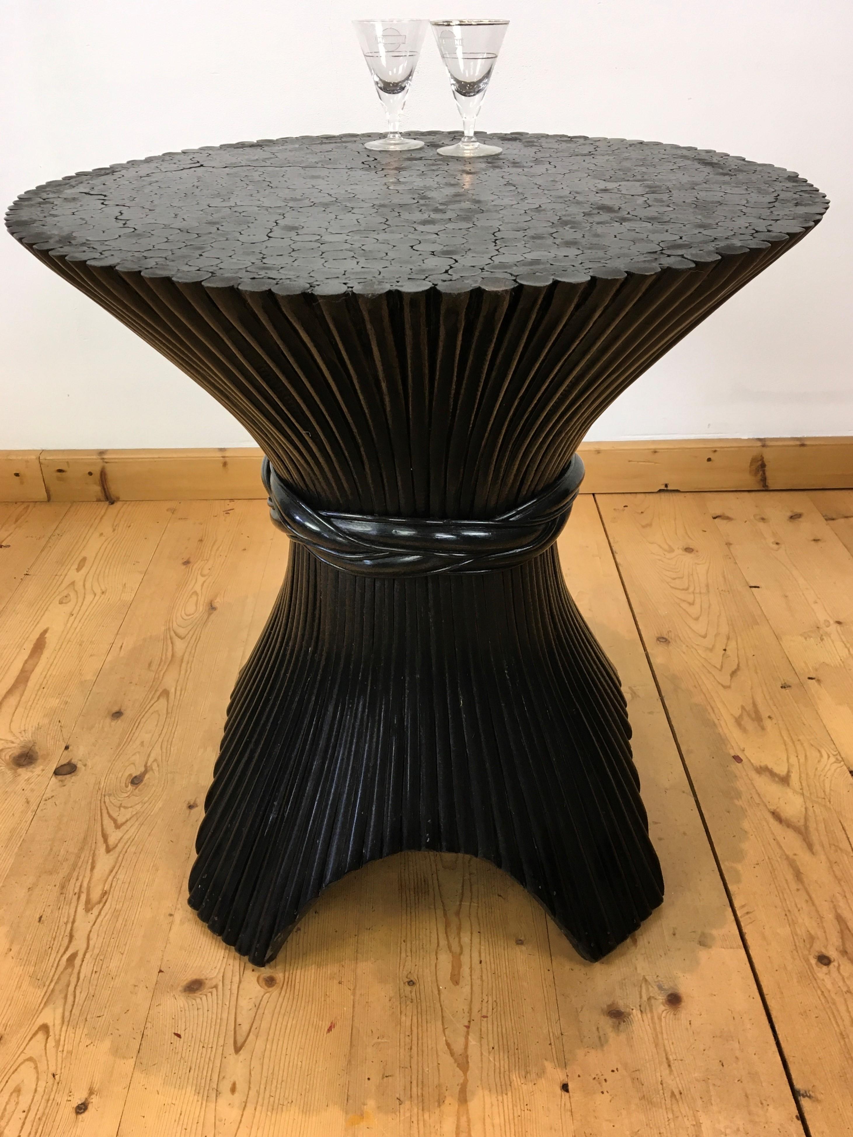 Black Lacquered Rattan Dining Room Table Base for 6 For Sale 10
