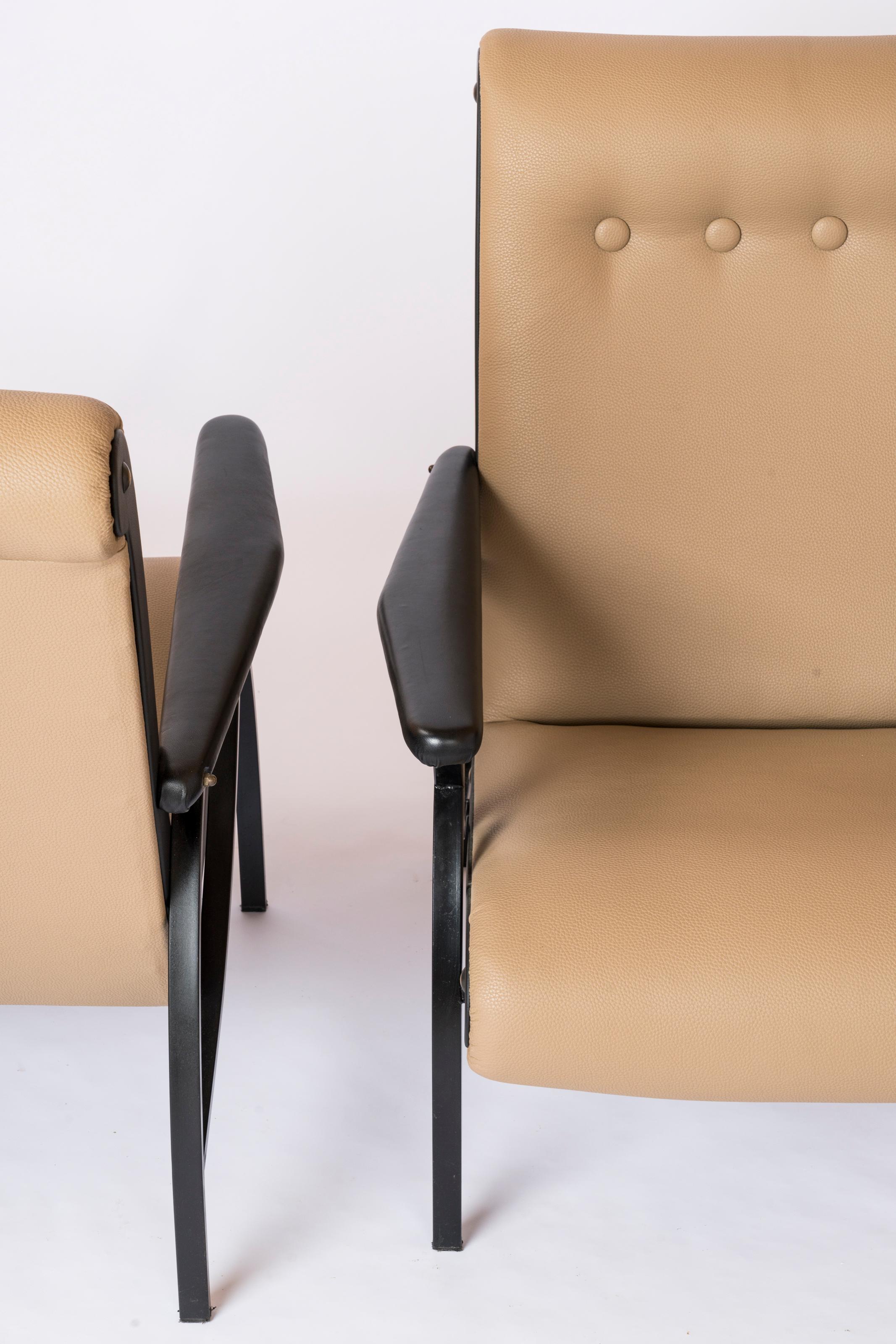 Sillones de acero lacado negro y piel de topo al estilo de Borsani - Italia 1960 en venta 1