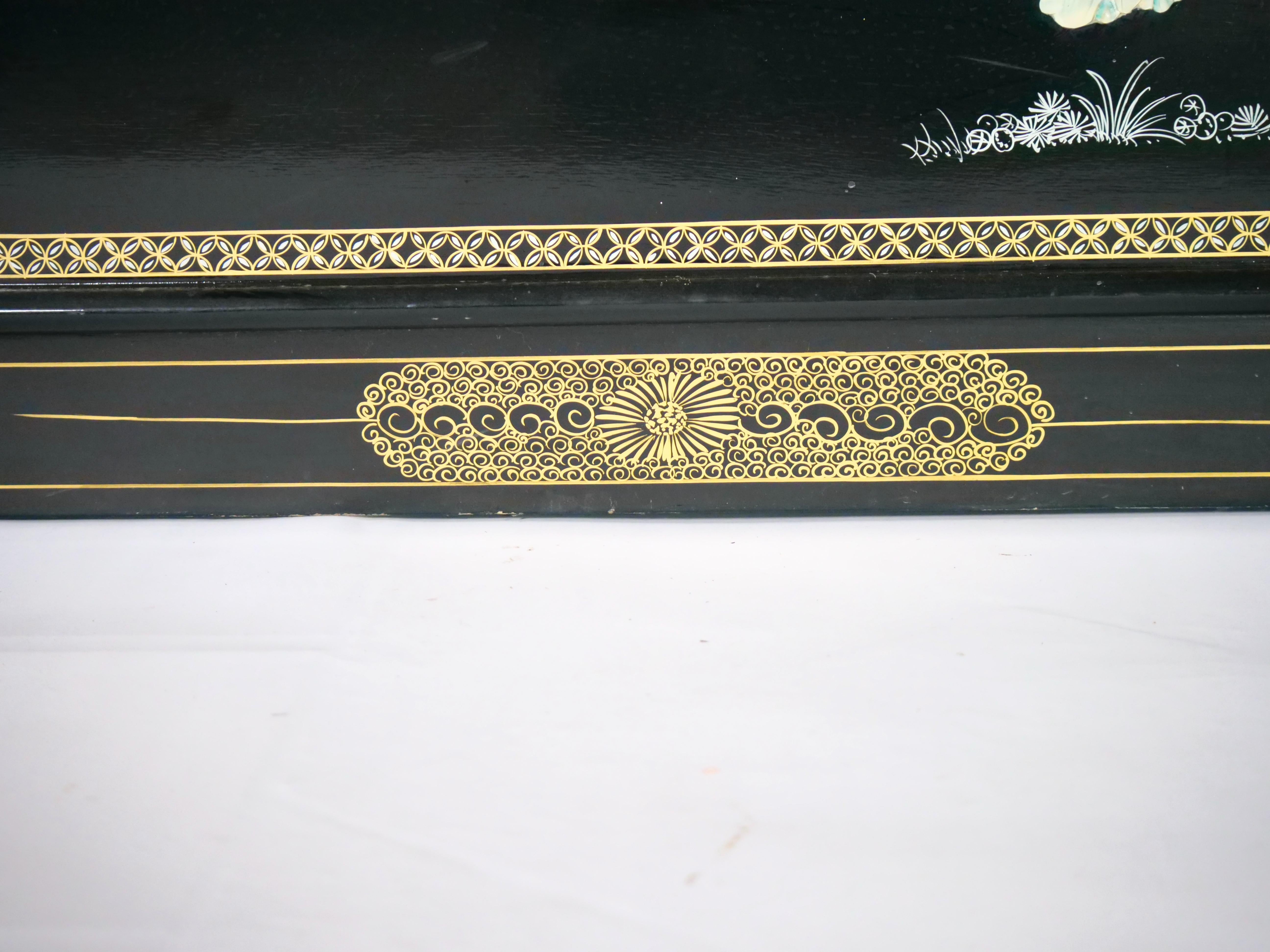 Black Lacquered Wood Hand Painted / Mother of Pearl Credenza For Sale 6