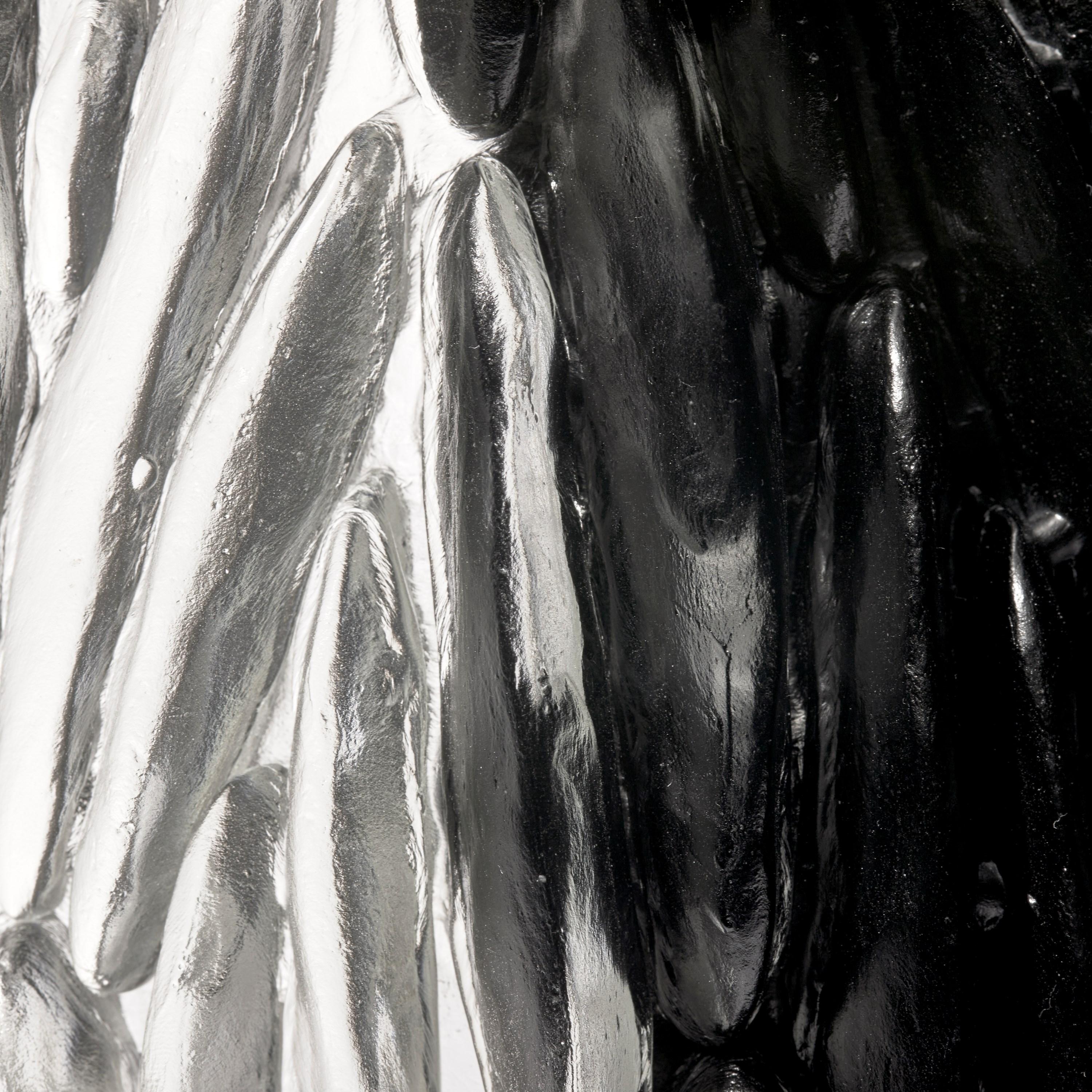 XXIe siècle et contemporain  Lamellae, sculpture debout en verre coulé texturé de Nina Casson McGarva en vente