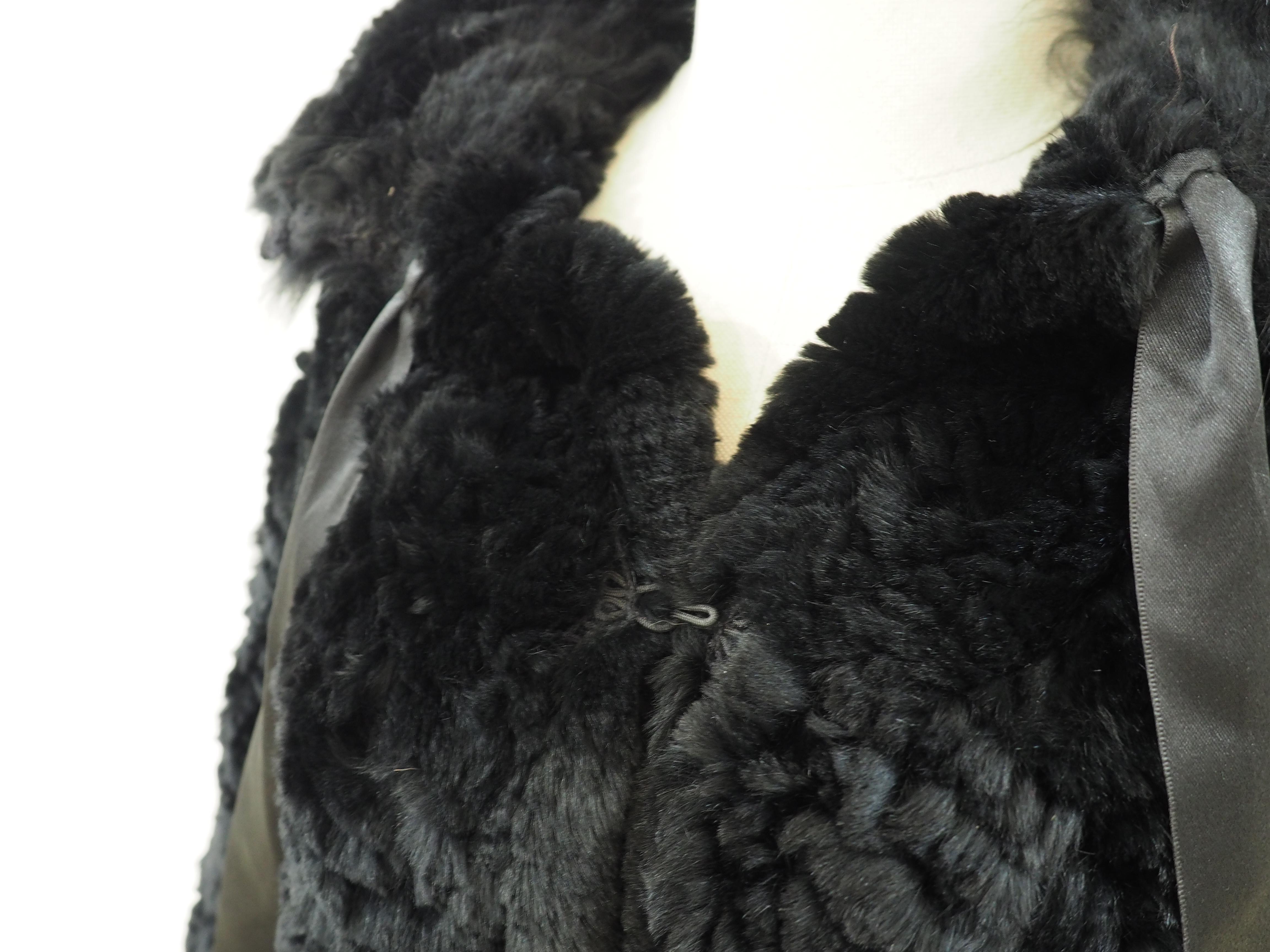 Black lapin fur fringes jacket cape In Excellent Condition For Sale In Capri, IT