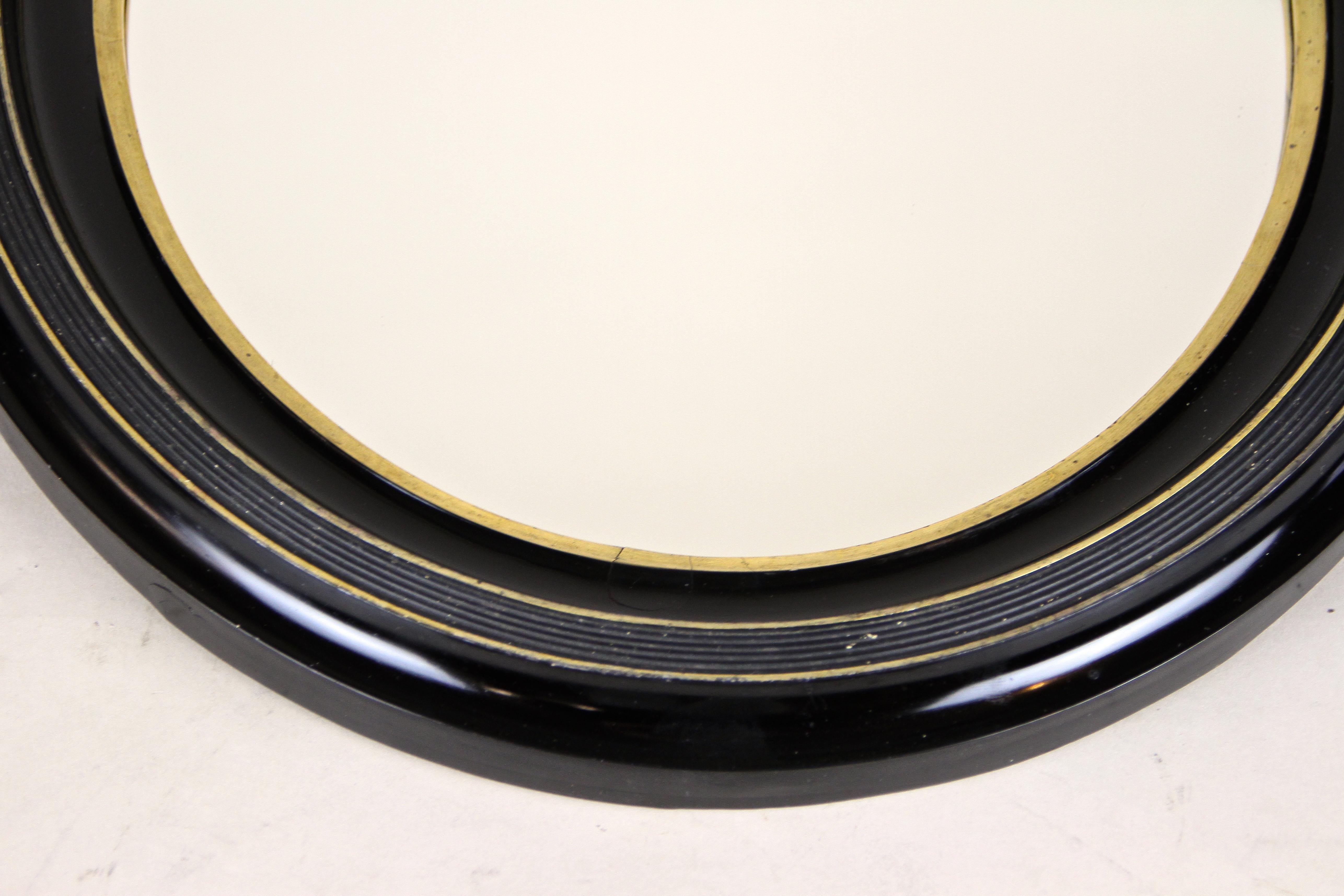 Black Laquered Oval Wall Mirror Art Nouveau, Austria, circa 1900 In Good Condition For Sale In Lichtenberg, AT
