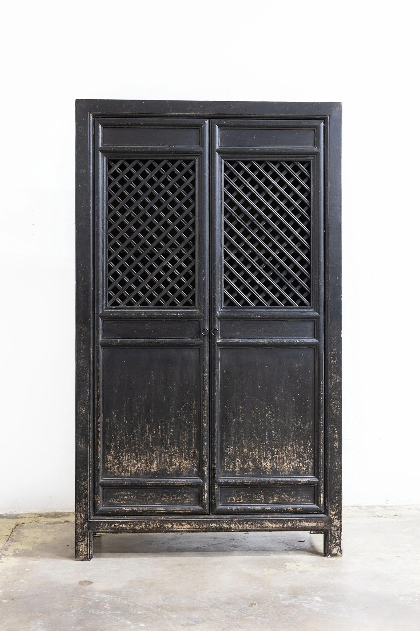 Armario de rejilla negro en Bastante bueno estado para la venta en Los Angeles, CA