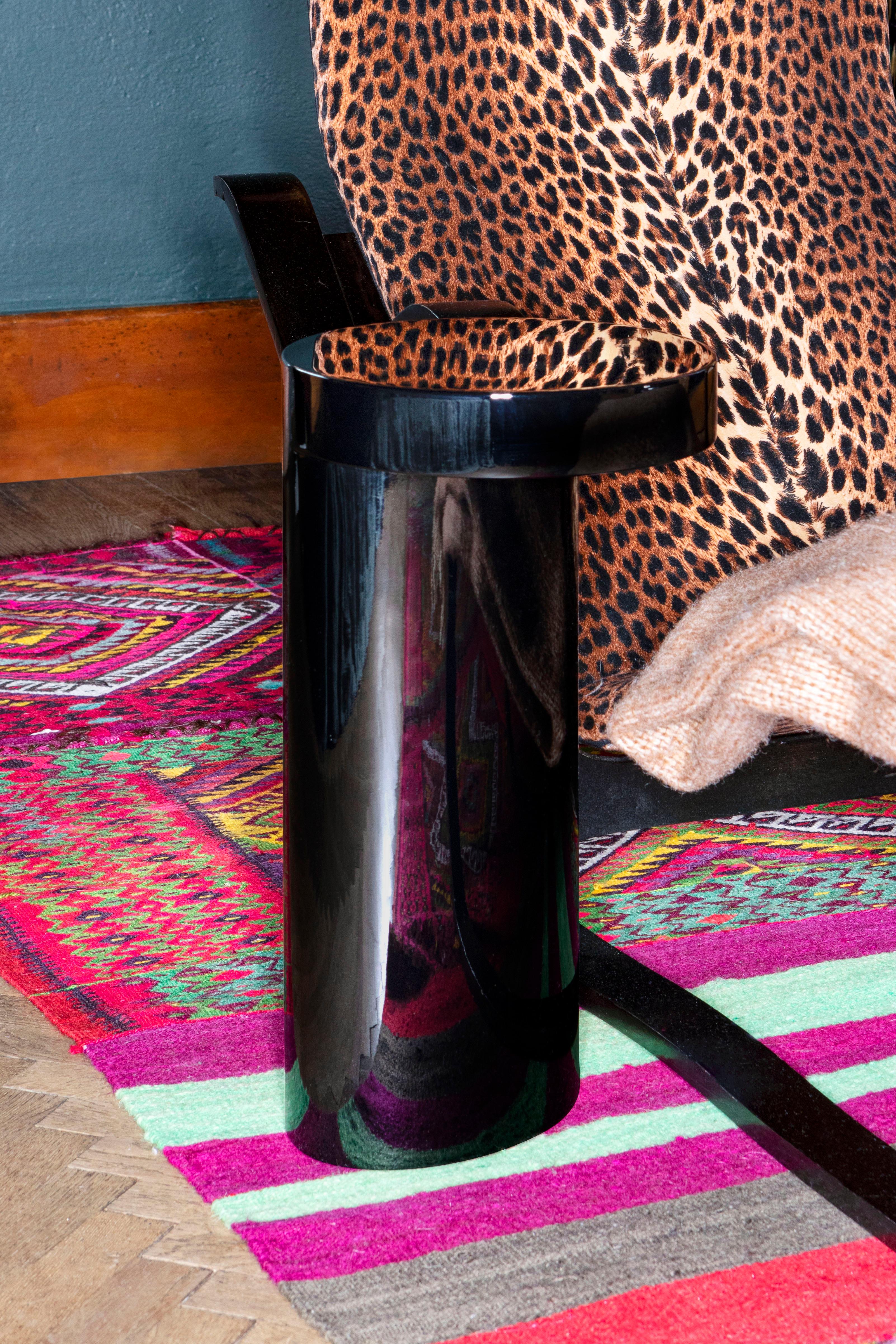 Black Lazy-O Occasional Table by Somaschini In New Condition For Sale In Geneve, CH