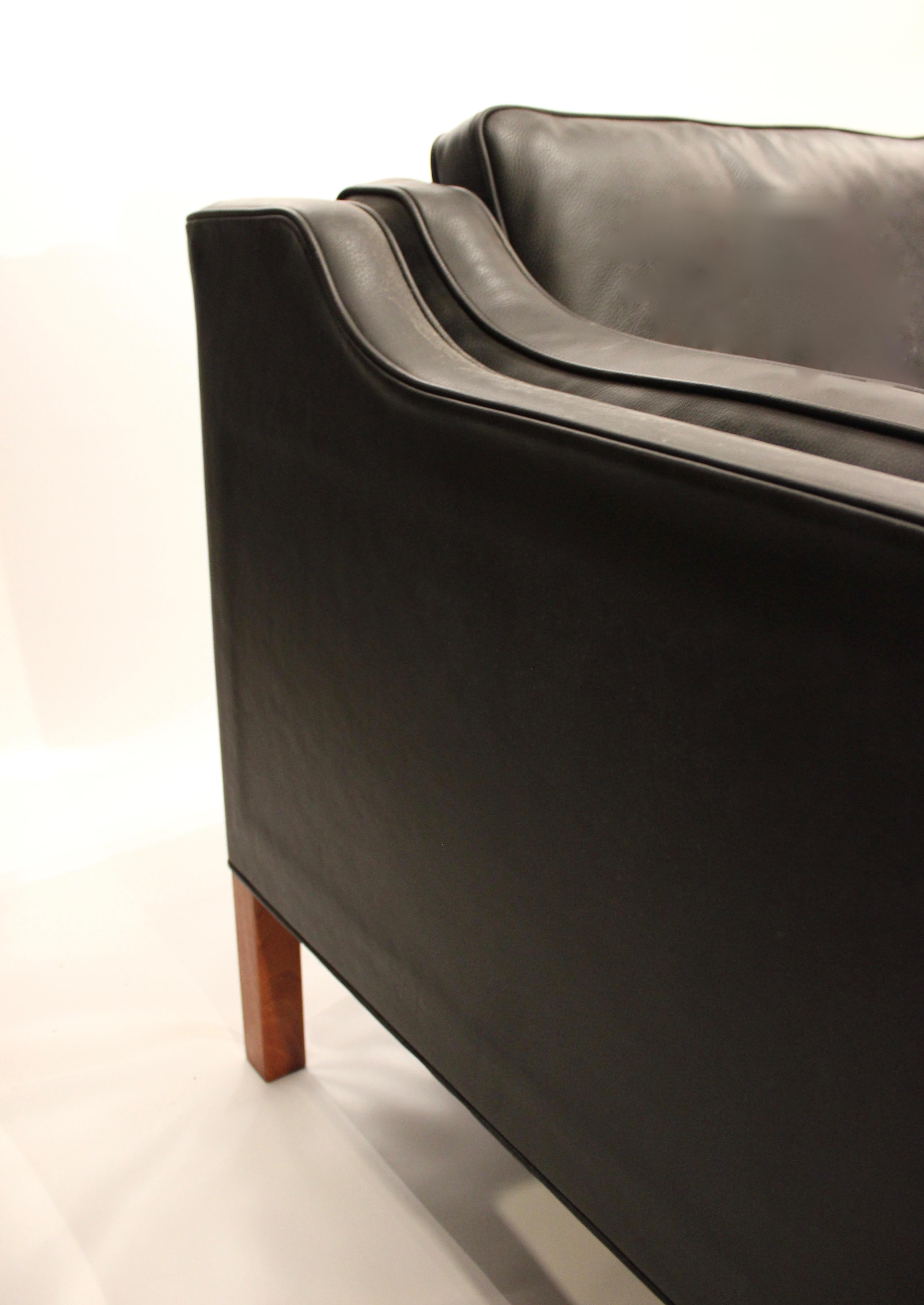 Black Leather 2-Seat Sofa with Legs of Mahogany, Model 2212, by Børge Mogensen In Good Condition In Lejre, DK