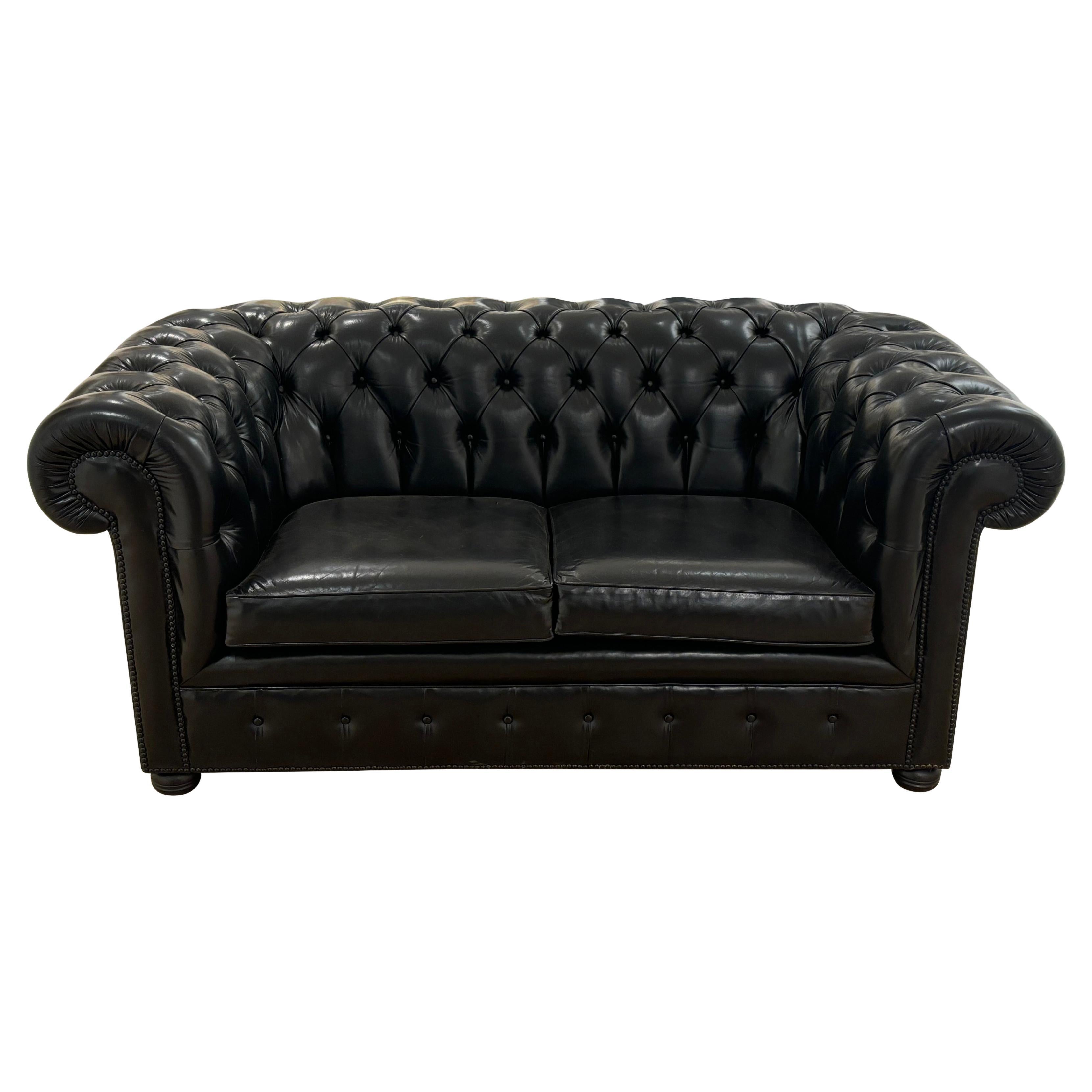 Black Leather 2-Seater Chesterfield Sofa