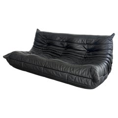 Schwarzes 3-Sitzer-Ledersofa „Togo“ von Ligne Roset, 1980er Jahre, Frankreich