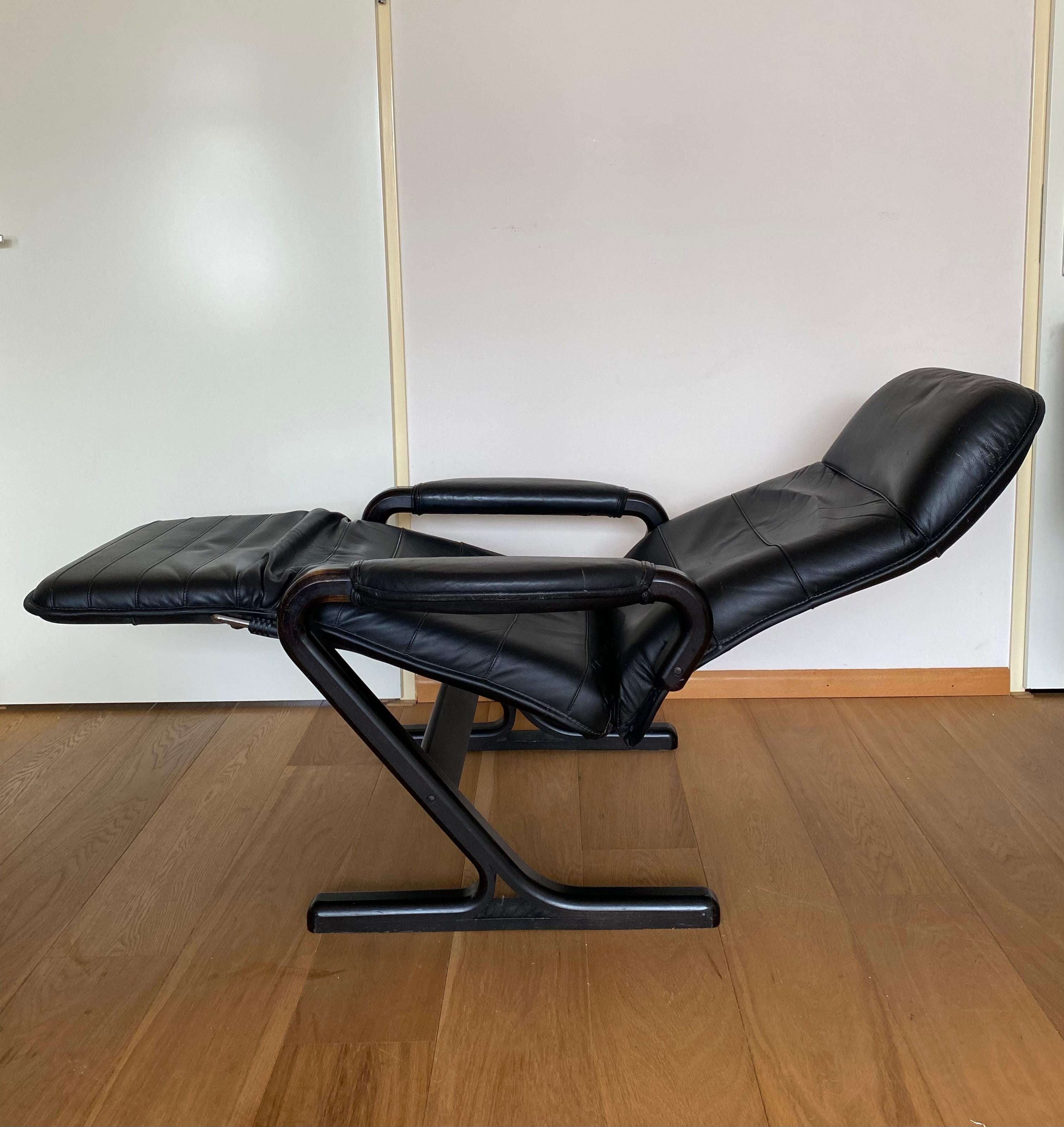 20th Century Black Leather and Bentwood Recliner Chair, ca. 1980s