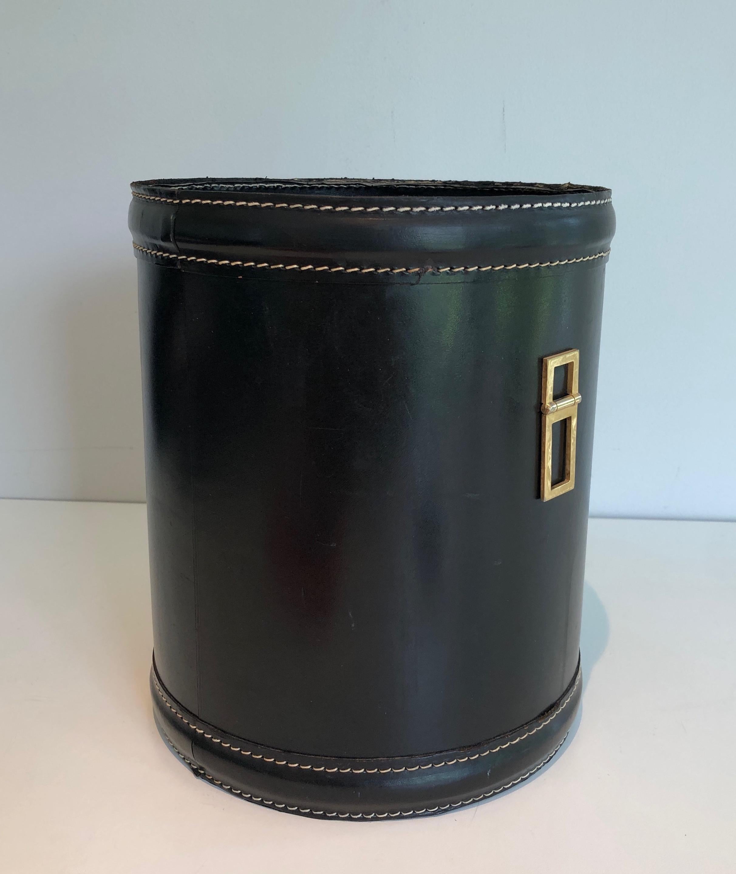 Black Leather and Brass Waste Paper Basket in the Style of Jacques Adnet In Good Condition In Marcq-en-Barœul, Hauts-de-France