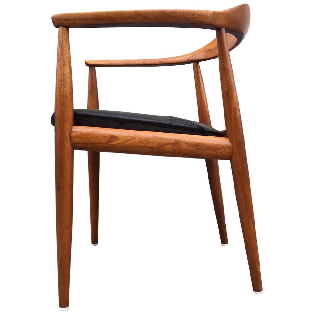 Black Leather and Elm Armchair by Illum Wikkelsø for Niels E. Eilersen, 1950s For Sale