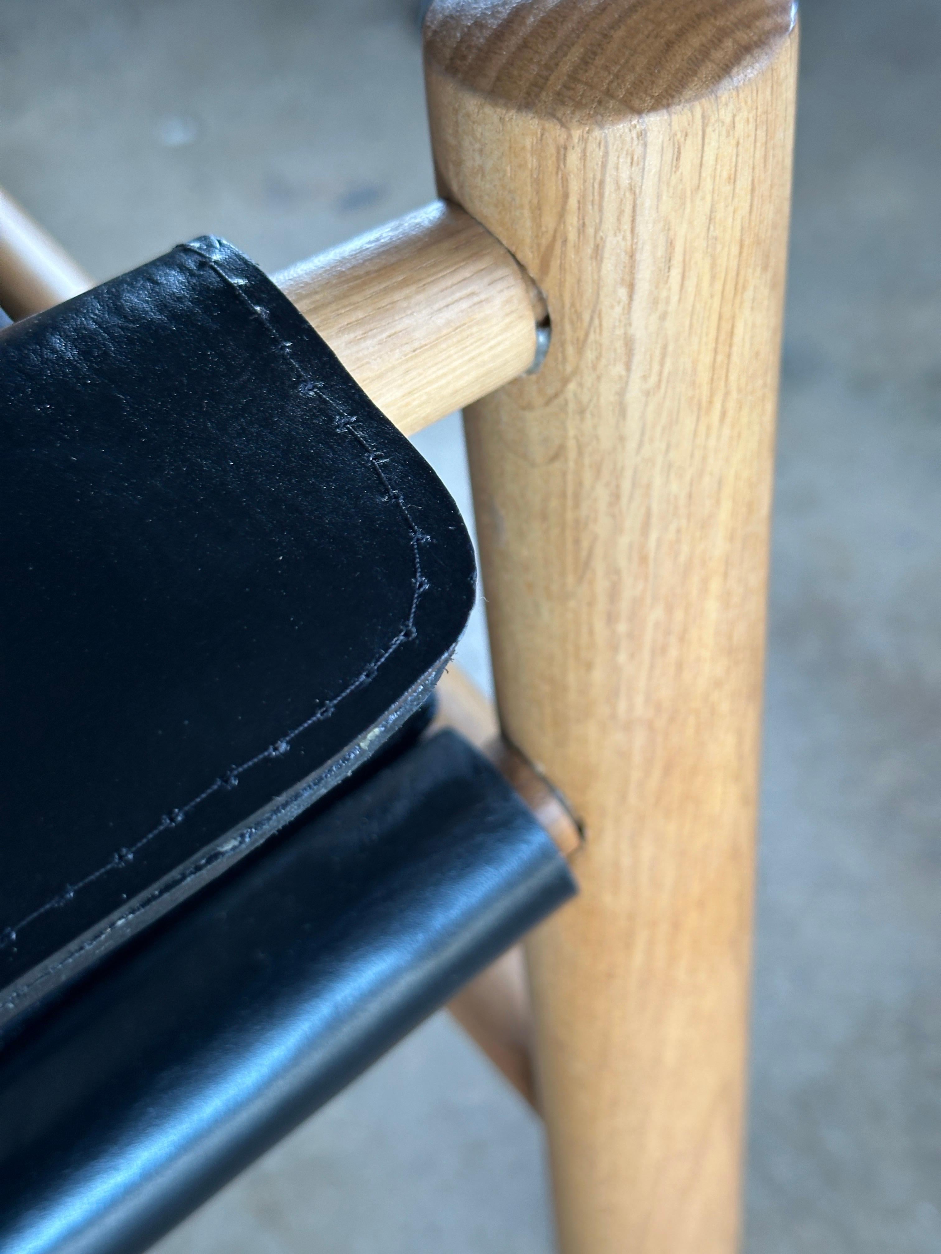 Sedia a fionda in pelle nera e Oak, di Dux in vendita 5