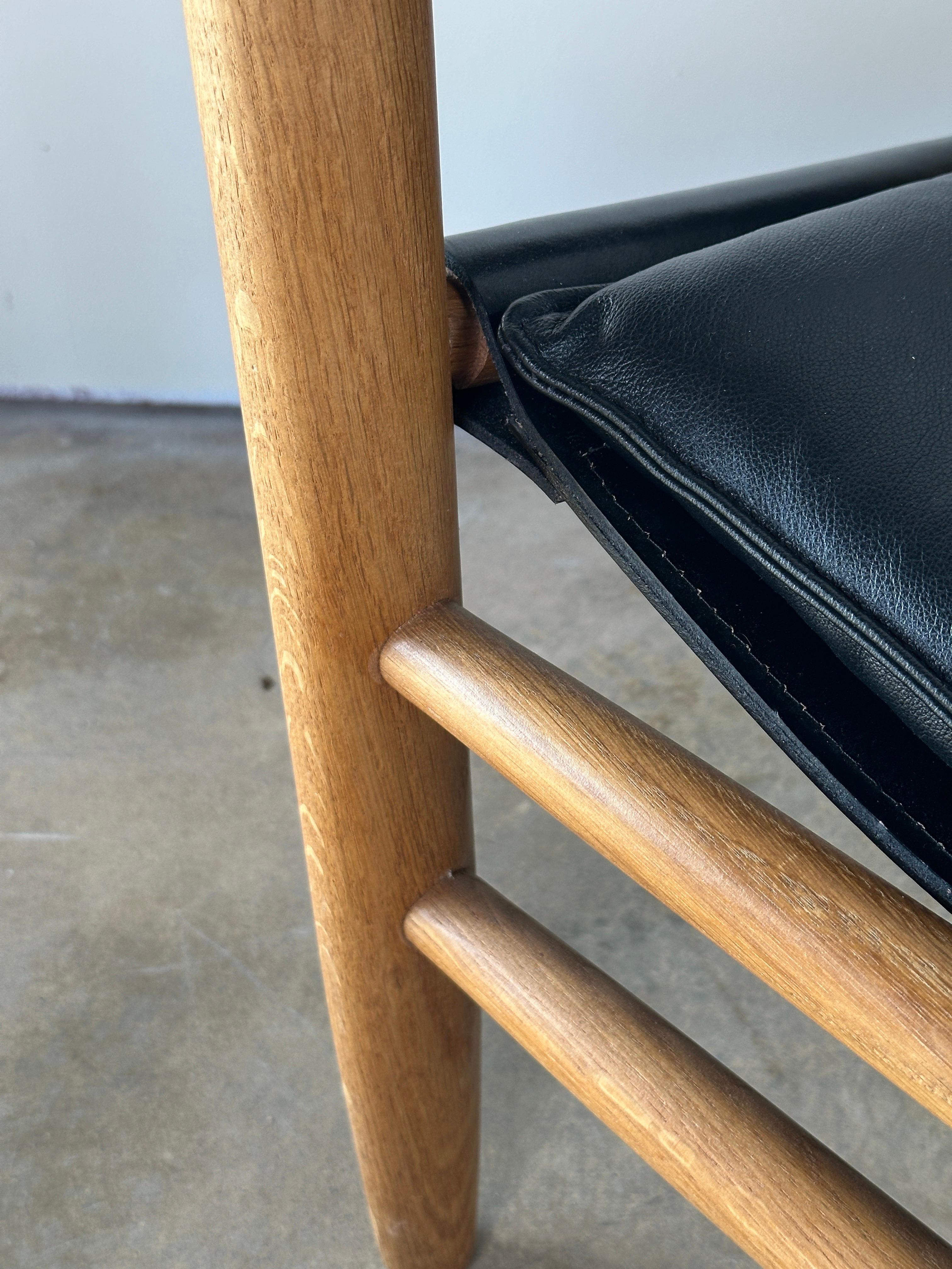 Sedia a fionda in pelle nera e Oak, di Dux in vendita 8