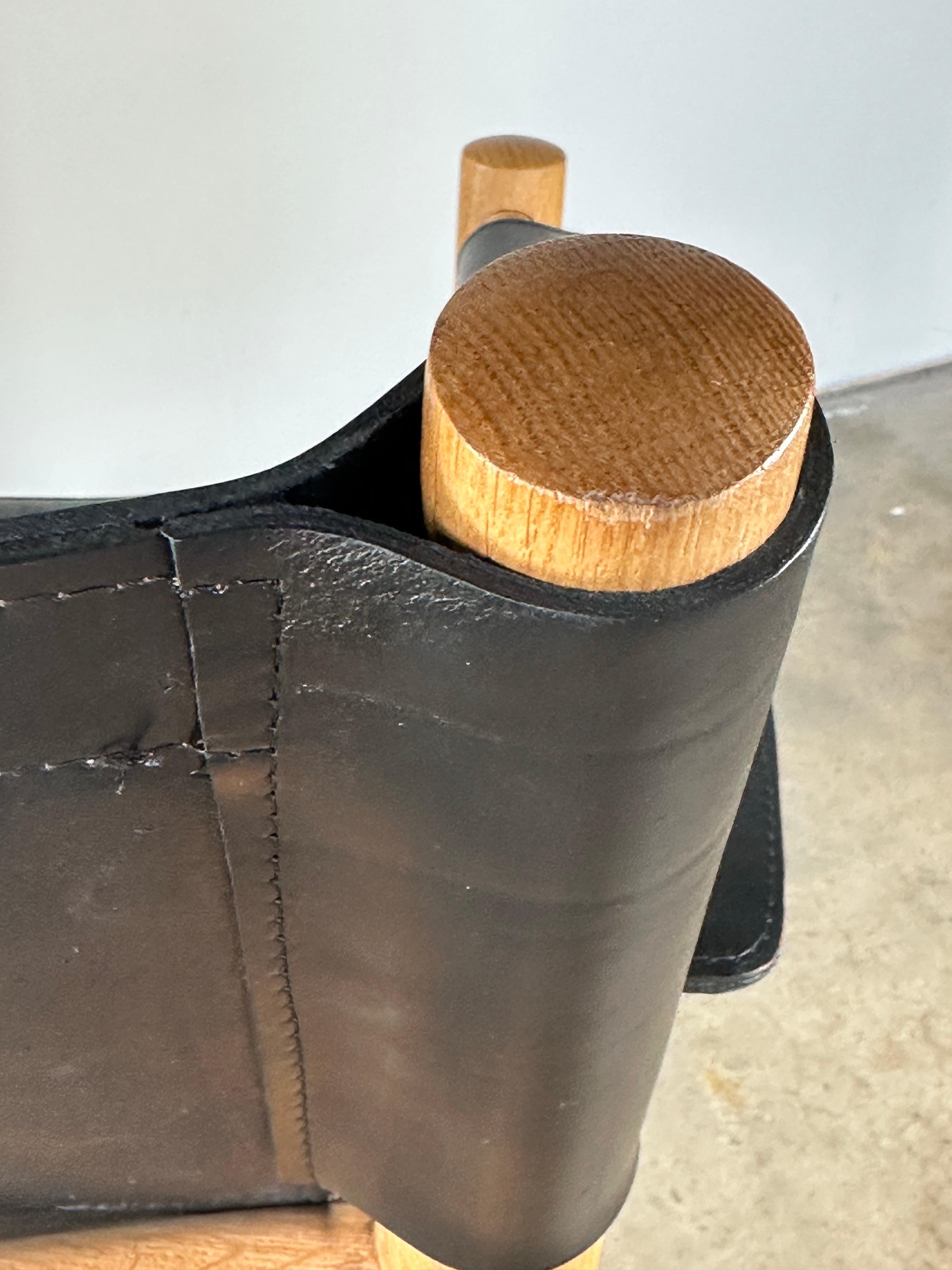 Sedia a fionda in pelle nera e Oak, di Dux in vendita 3