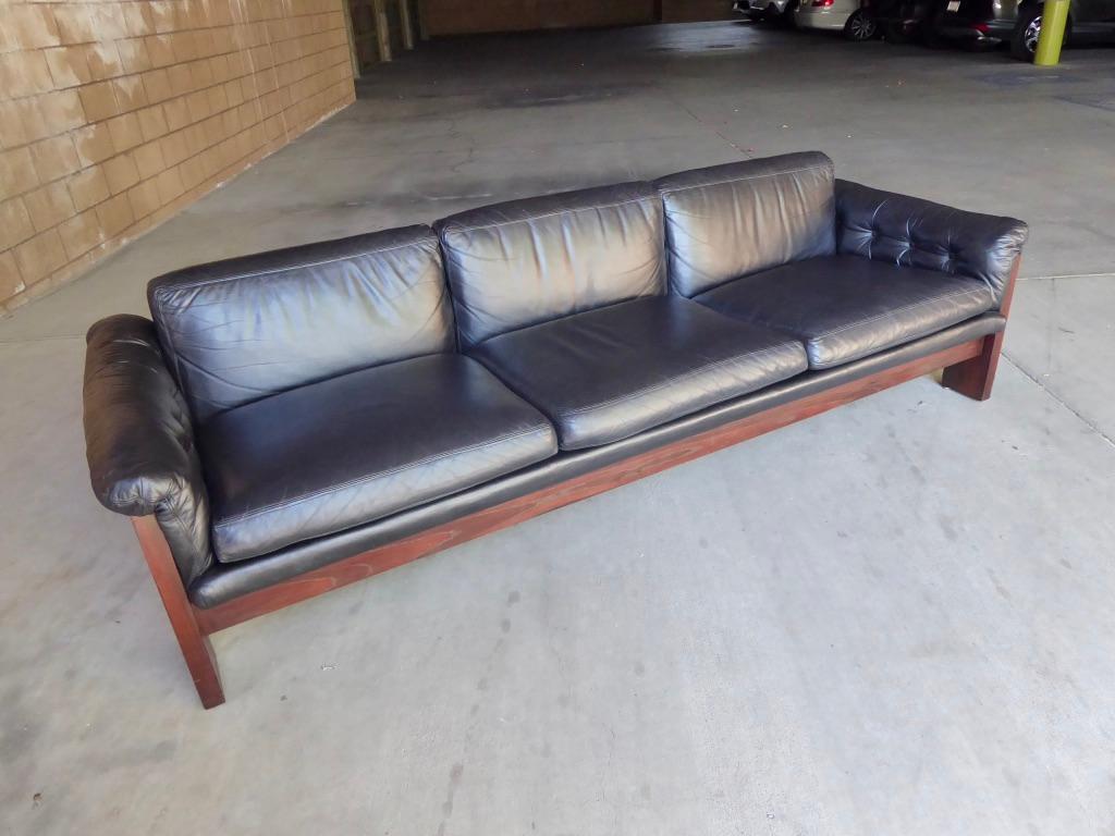 Mid-Century Modern Black Leather and Rosewood Sofa by Milo Baughman for Thayer Coggin, circa 1970s