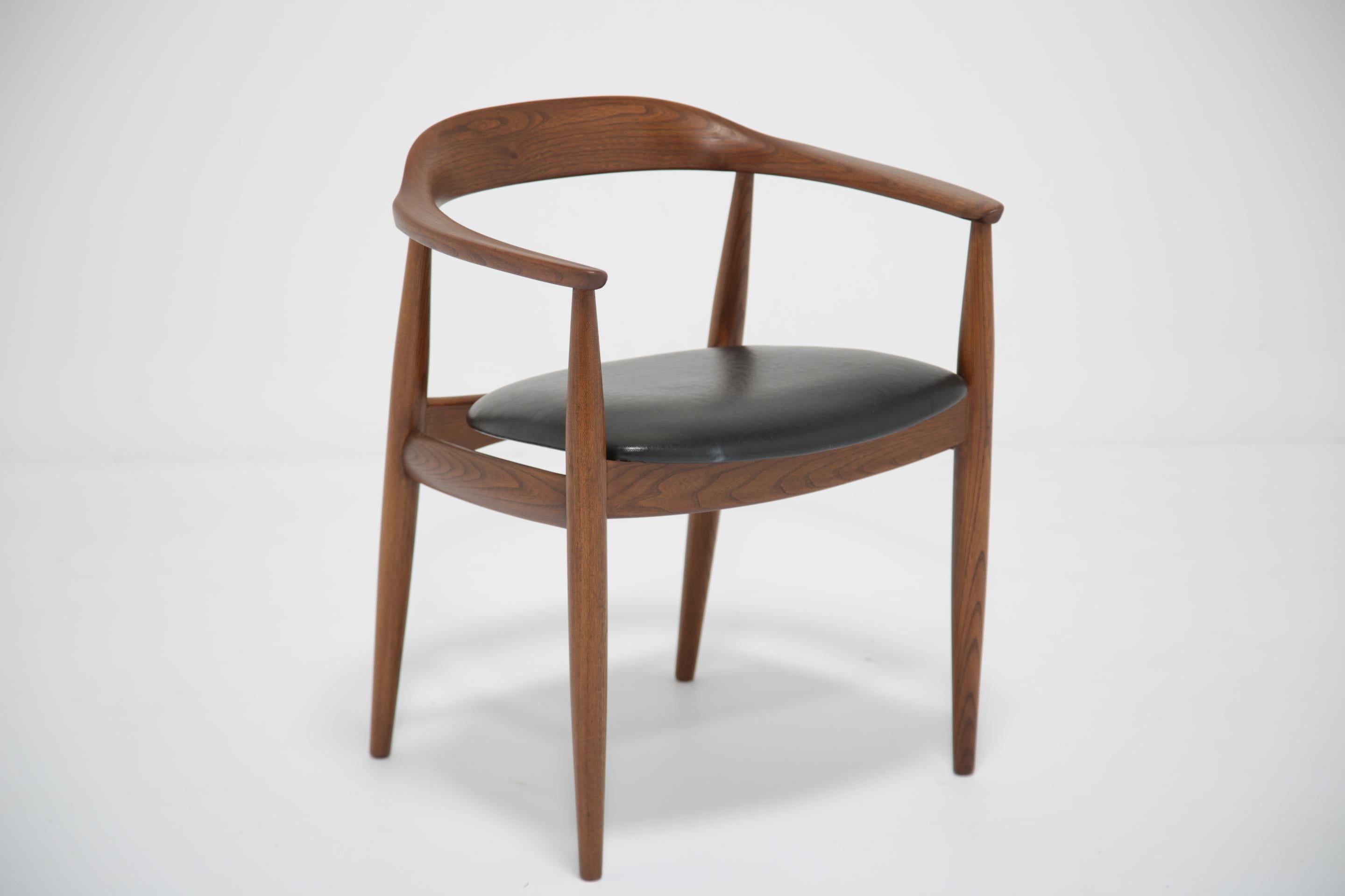 Sedia da scrivania in pelle nera e teak di Illum Wikkelsø per N. Eilersen, 1960. In condizioni buone in vendita a Dublin 8, IE