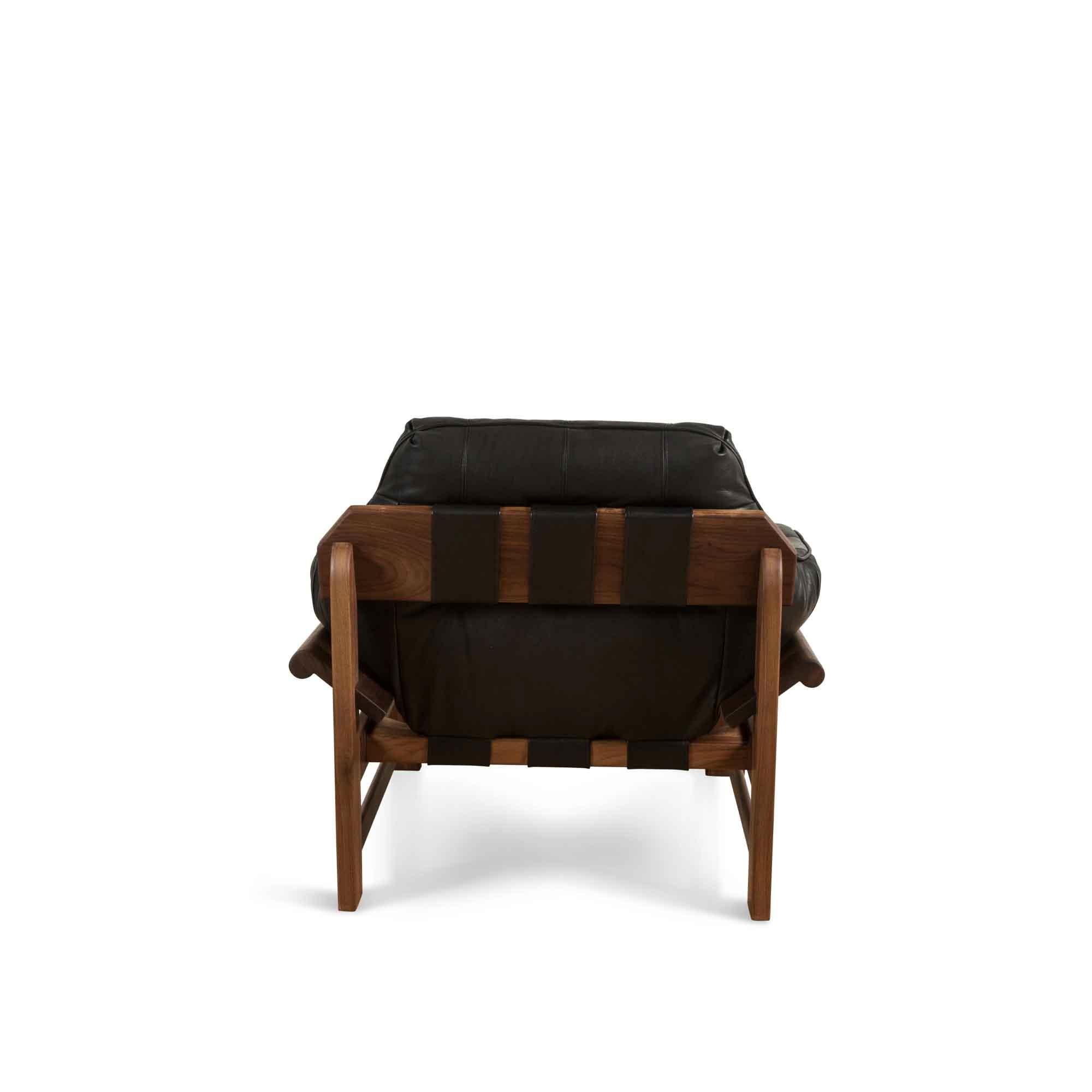 Sedia da salotto Ojai in pelle nera e noce di Lawson-Fenning In condizioni Nuovo in vendita a Los Angeles, CA