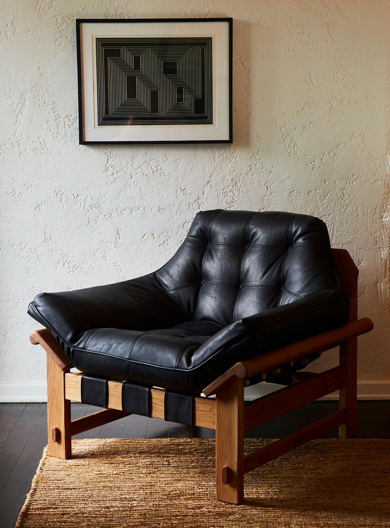 Contemporary Black Leather and Walnut Ojai Lounge Chair by Lawson-Fenning