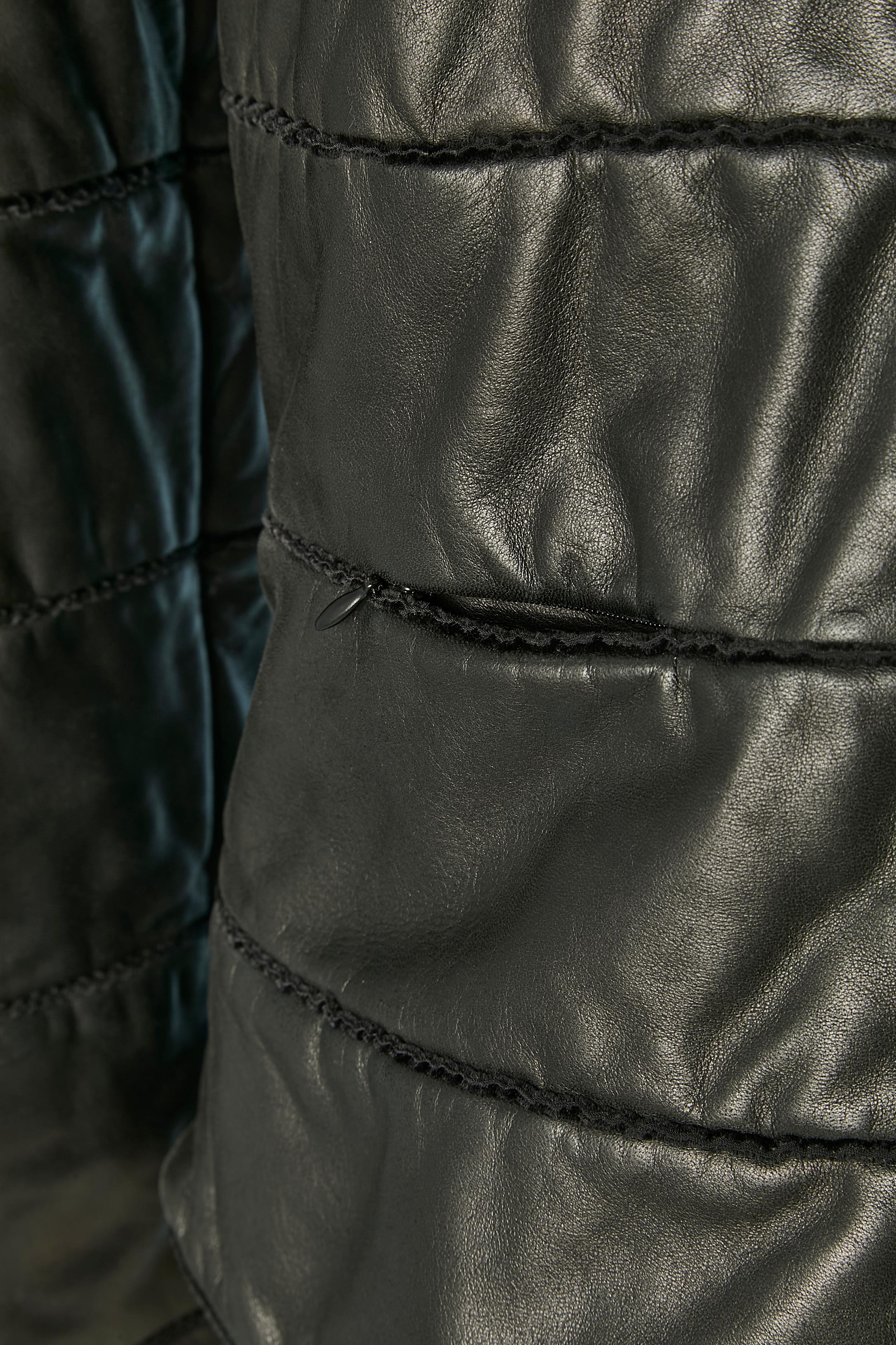 Black leather anorak with fur collar Armani Collezioni  In Excellent Condition For Sale In Saint-Ouen-Sur-Seine, FR