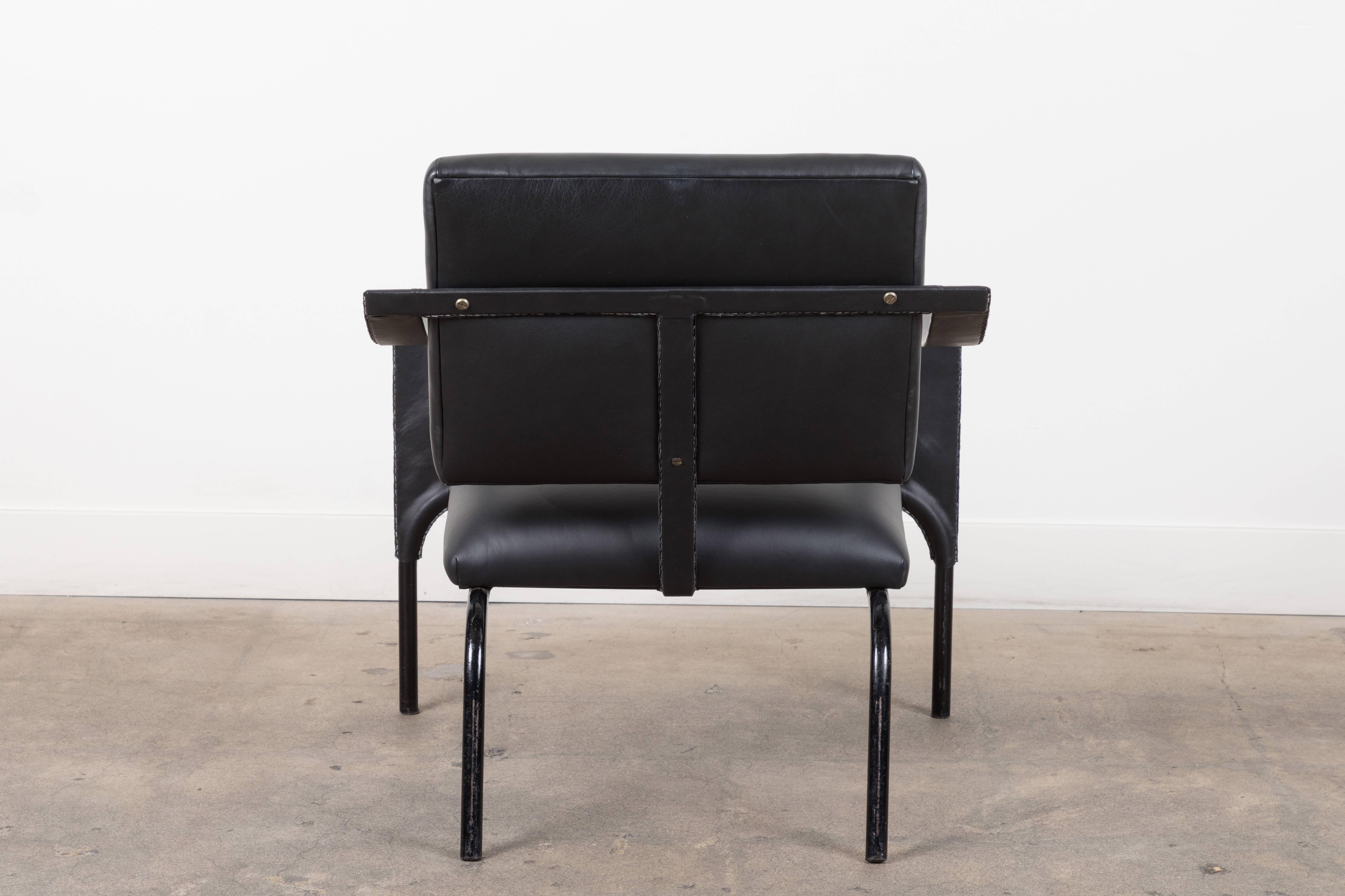 Black Leather Armchair by Jacques Adnet For Sale 2