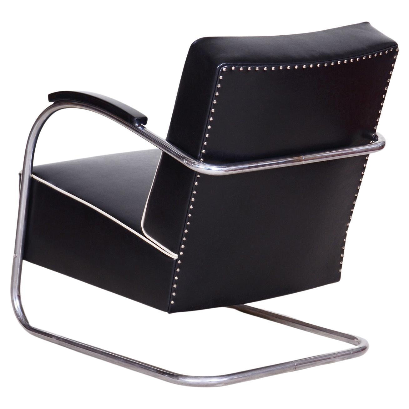 Schwarzer Sessel aus schwarzem Leder, Tschechien, 1930er Jahre, hergestellt von Mucke-Melder und vollständig restauriert