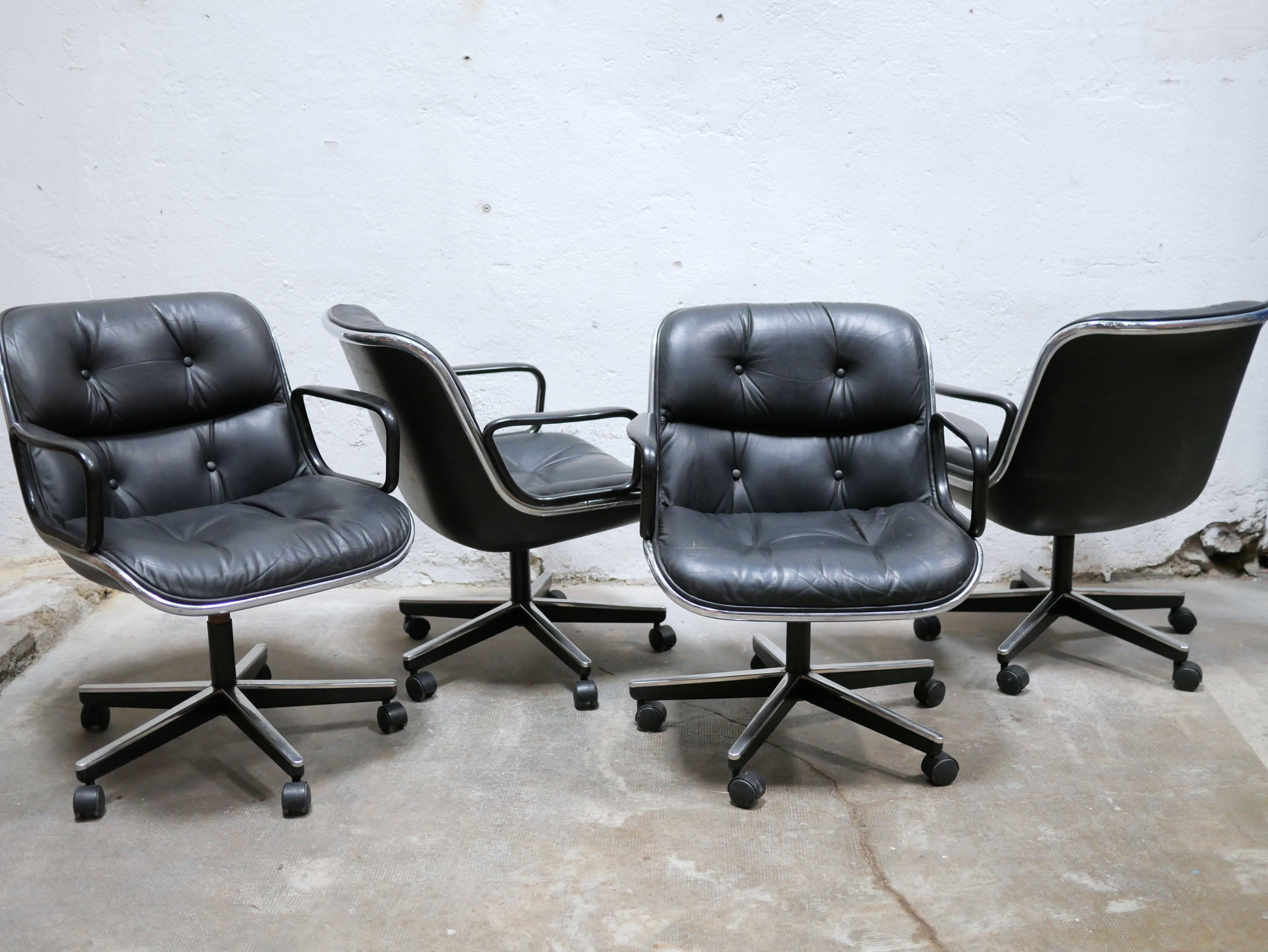 Black leather armchair by Charles Pollock for Knoll International For Sale 8
