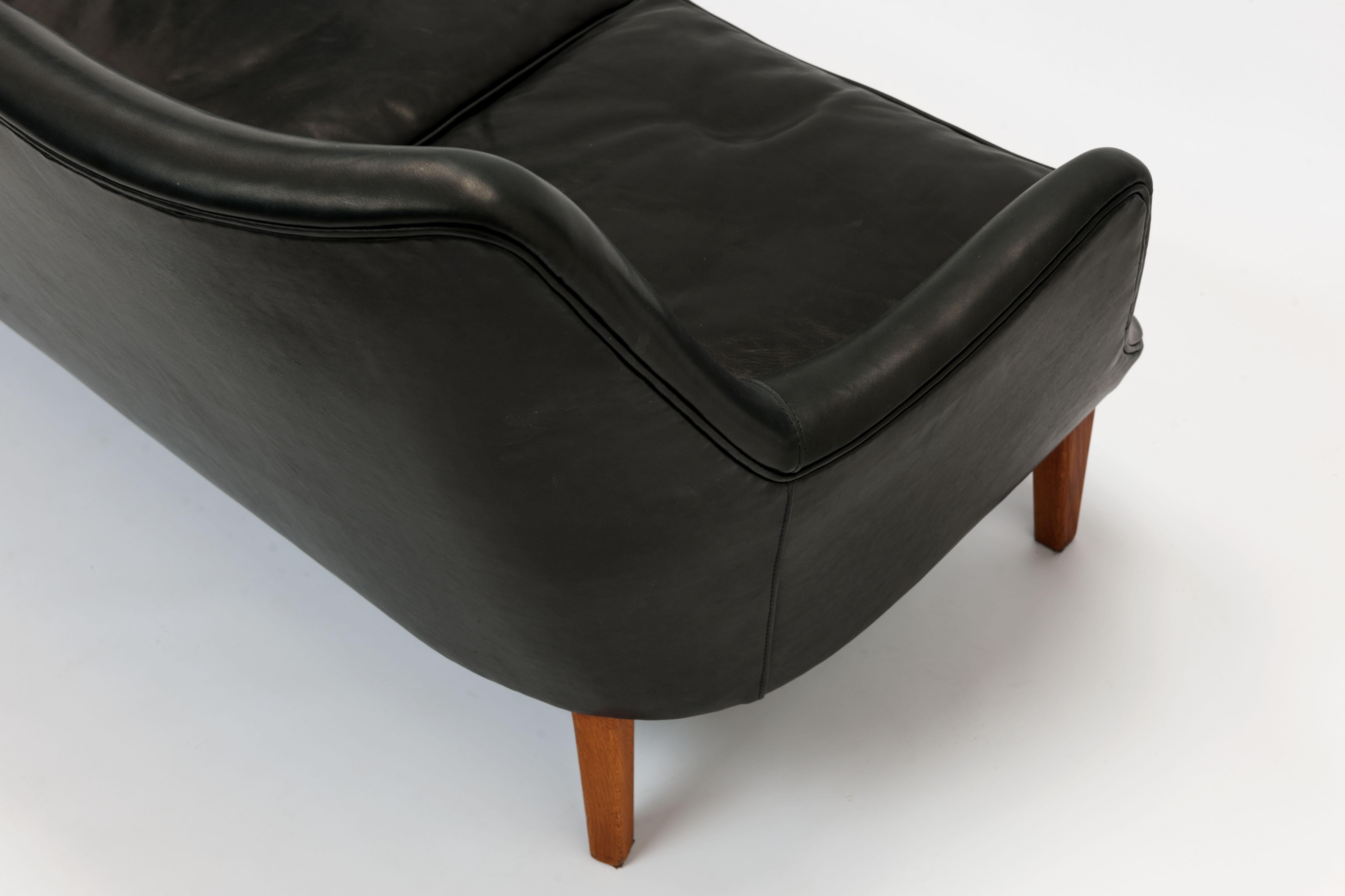 Black Leather Arne Vodder AV53 / 3 Sofa, Ivan Schlechter, Denmark 4