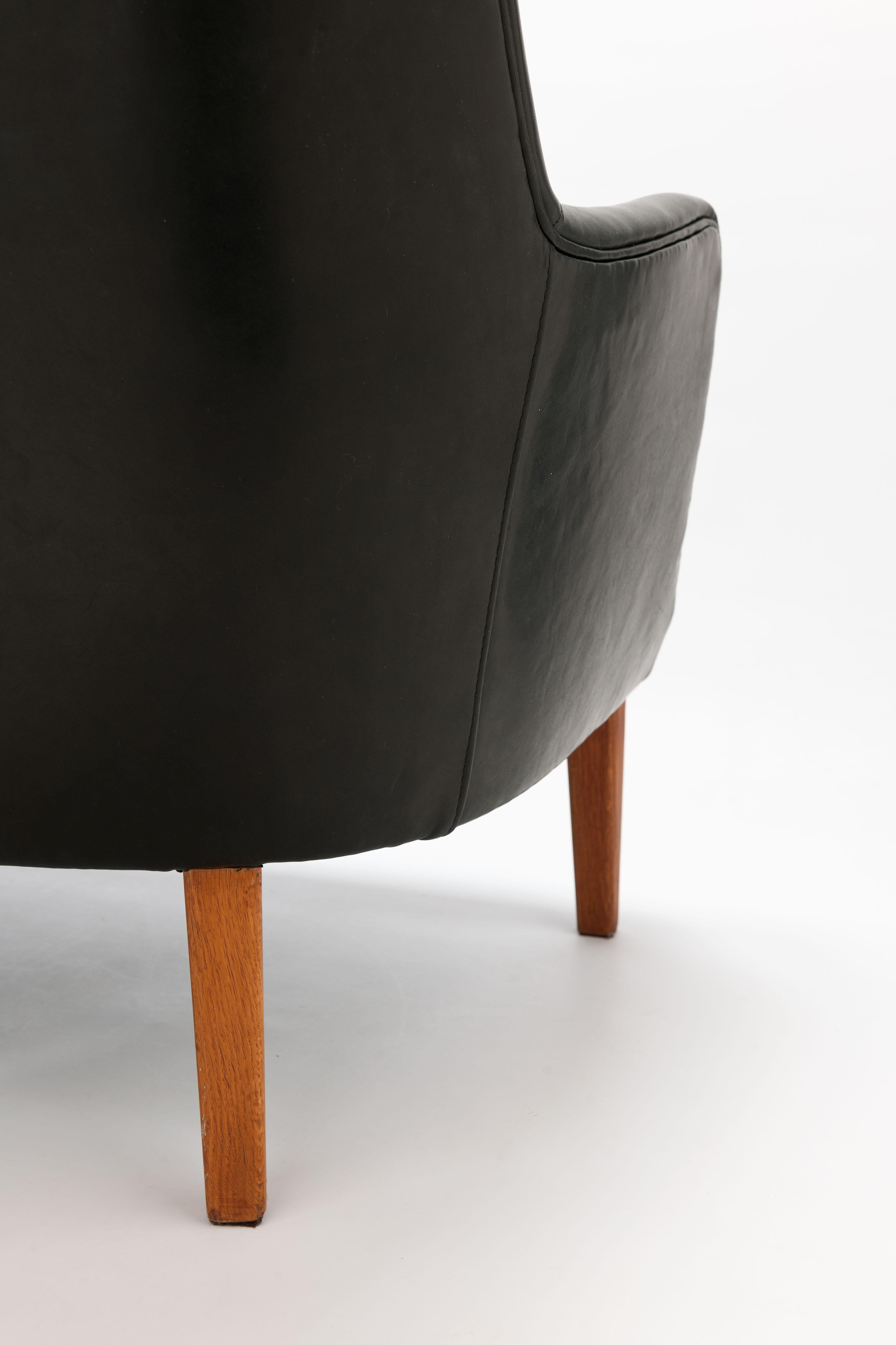 Black Leather Arne Vodder AV53 / 3 Sofa, Ivan Schlechter, Denmark 6