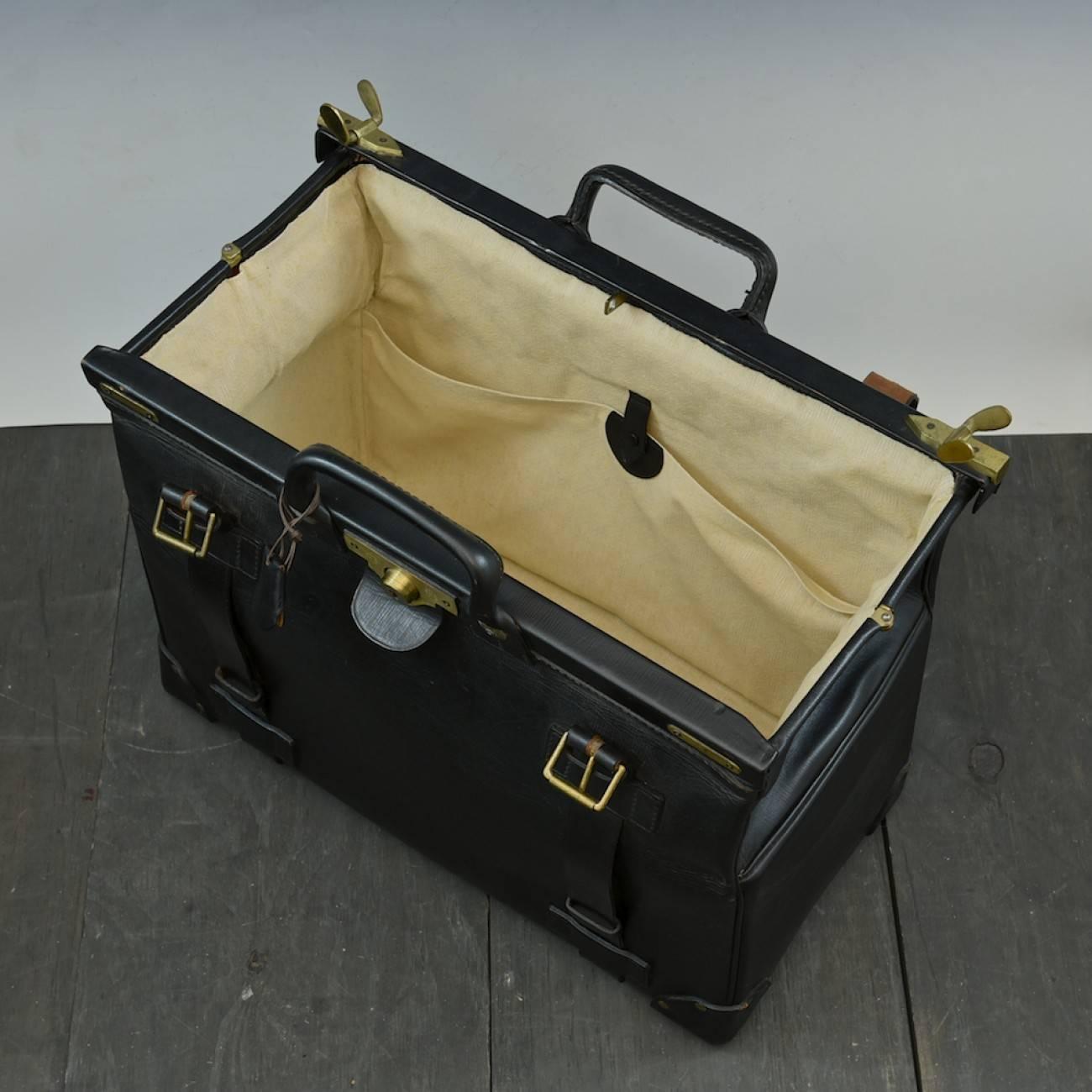 gladstone suitcase