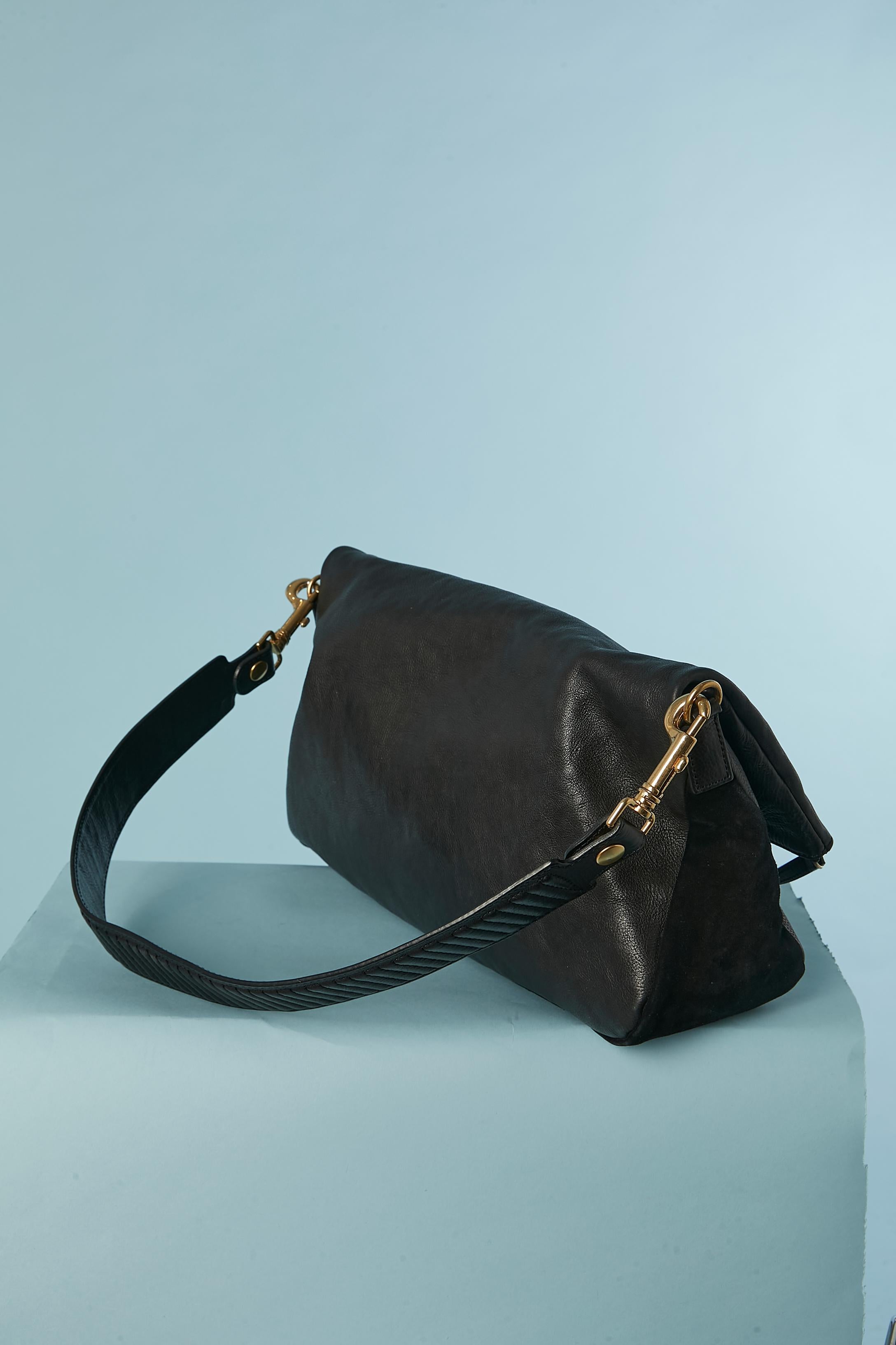 Women's Black leather bag foiled on the top and gold zip closure Céline For Sale