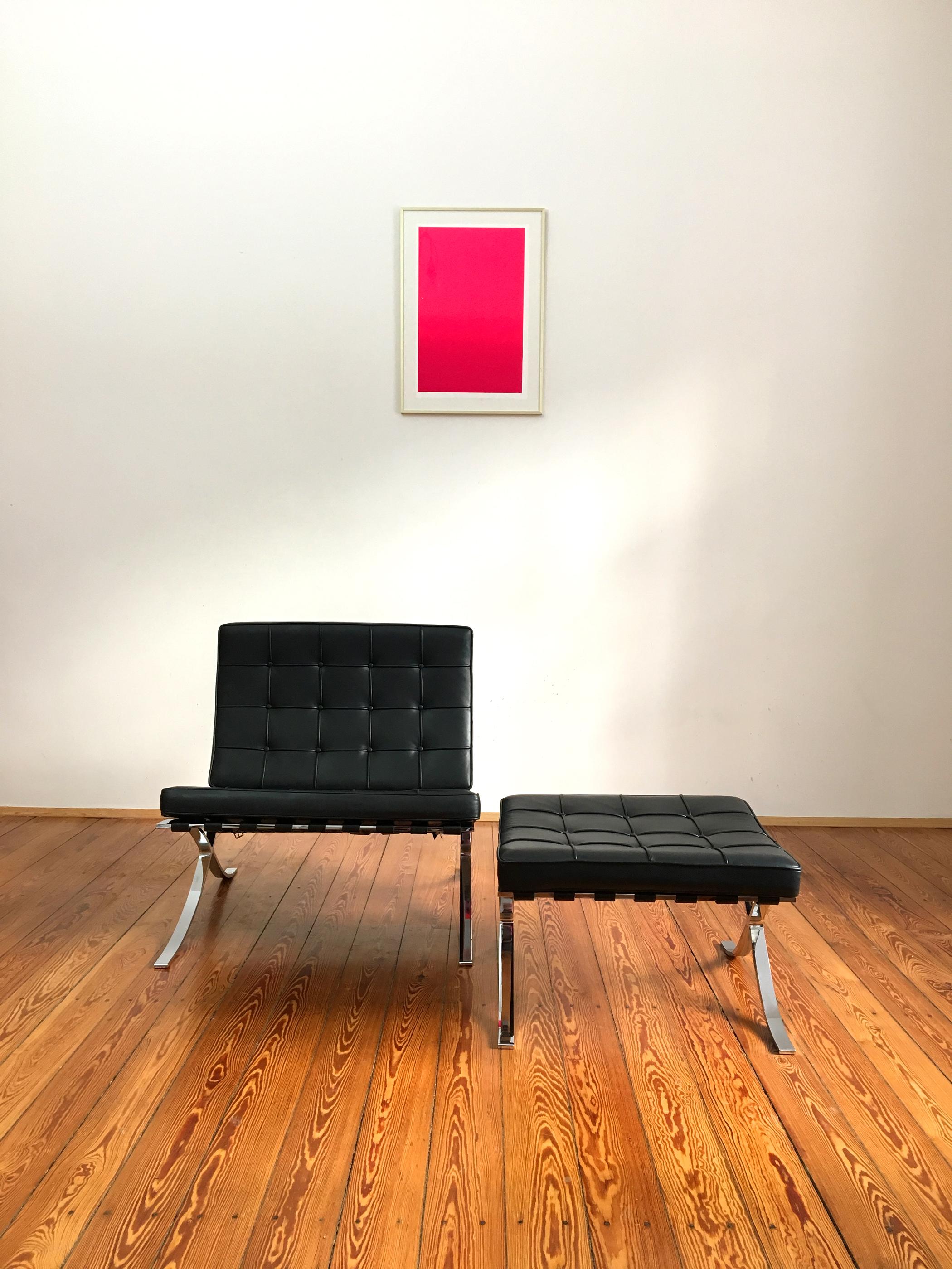 Black Leather Barcelona Chair and Ottoman by Mies Van Der Rohe for Knoll  In Good Condition In Munich, Bavaria