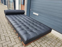 Black leather Barcelona Daybed by Ludwig Mies van der Rohe for Knoll