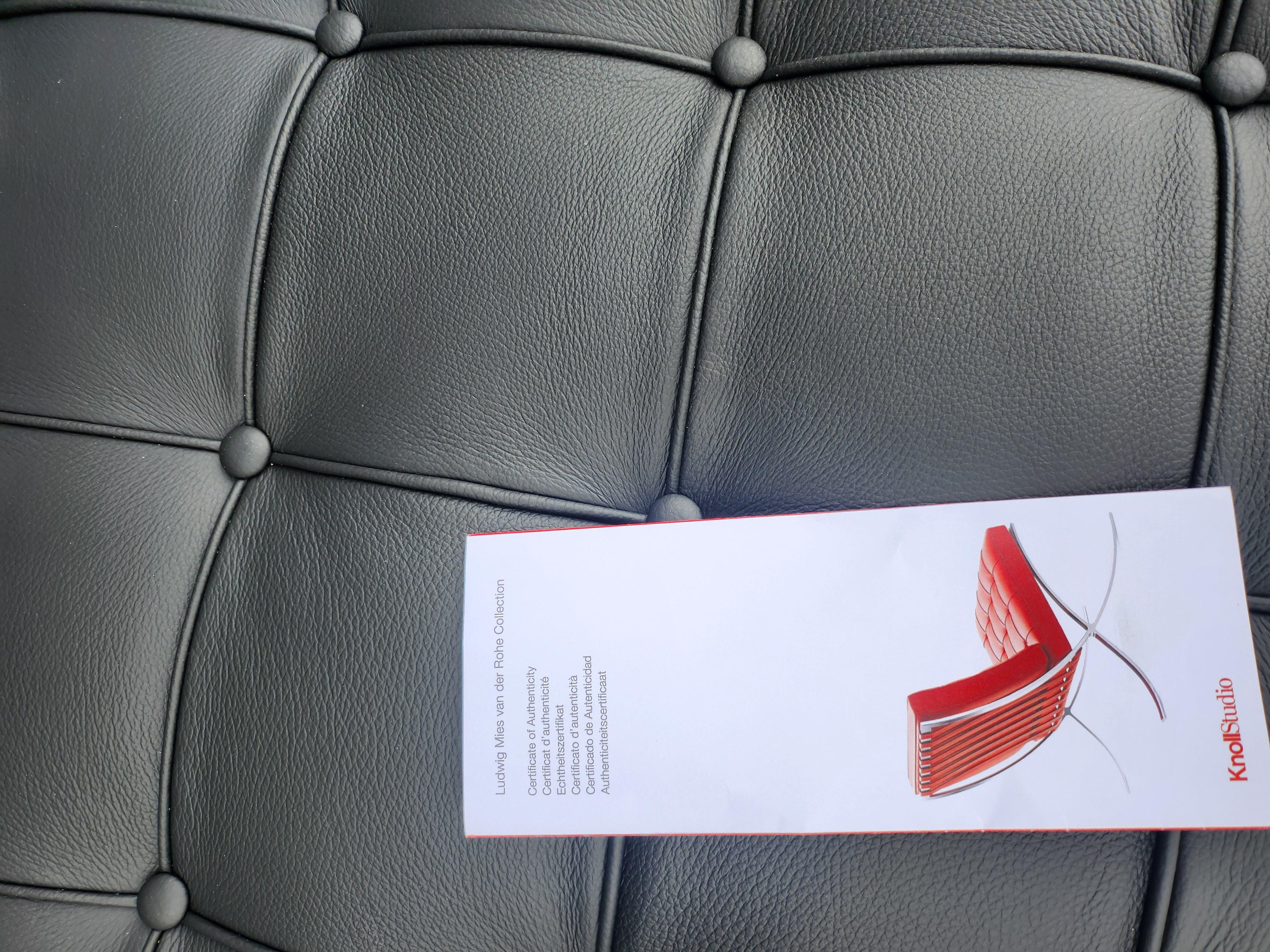 Leather Black leather Barcelona Daybed by Ludwig Mies van der Rohe for Knoll For Sale