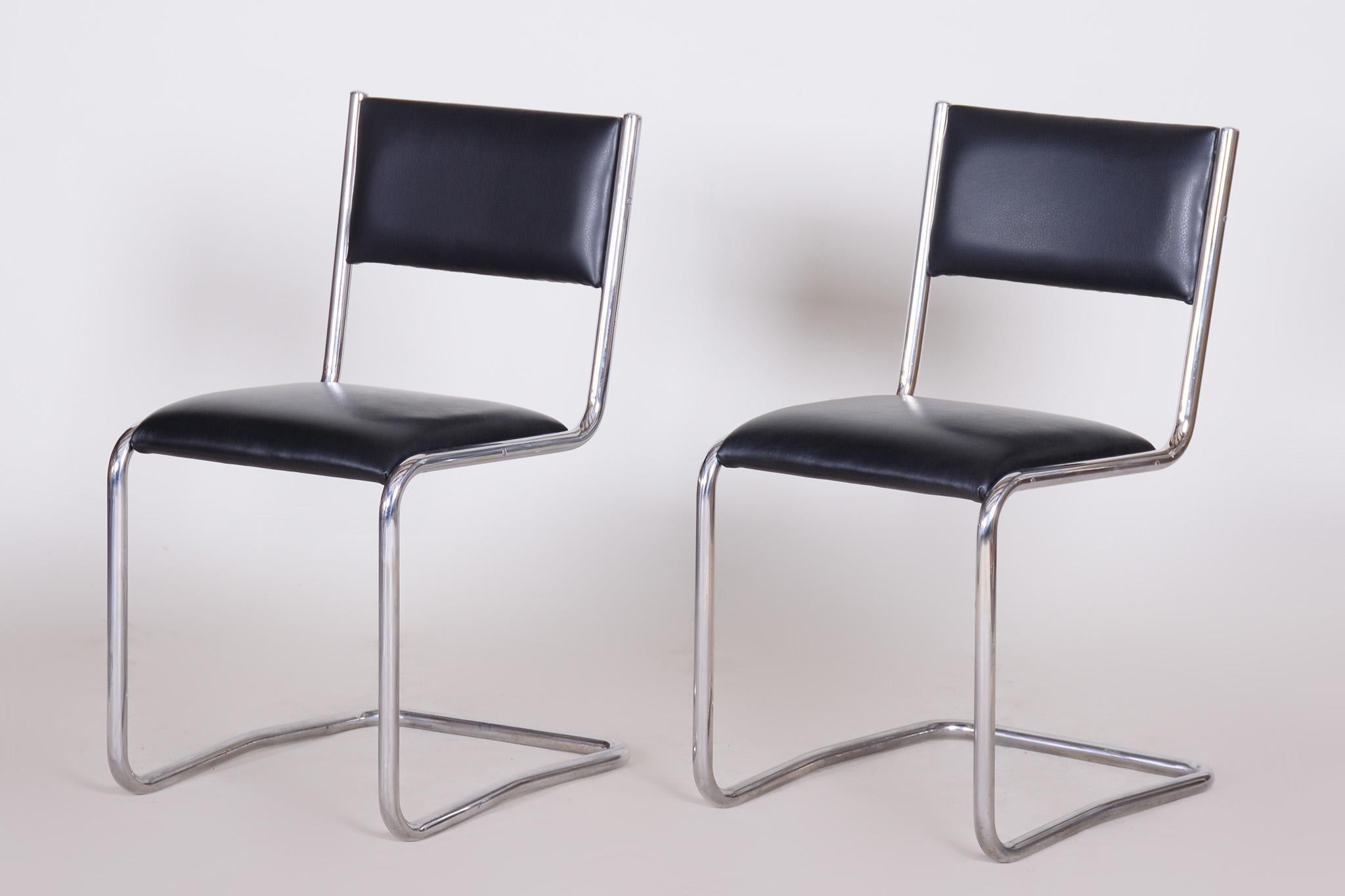 Black Leather Bauhaus Chairs, 1930s Czechia For Sale 6