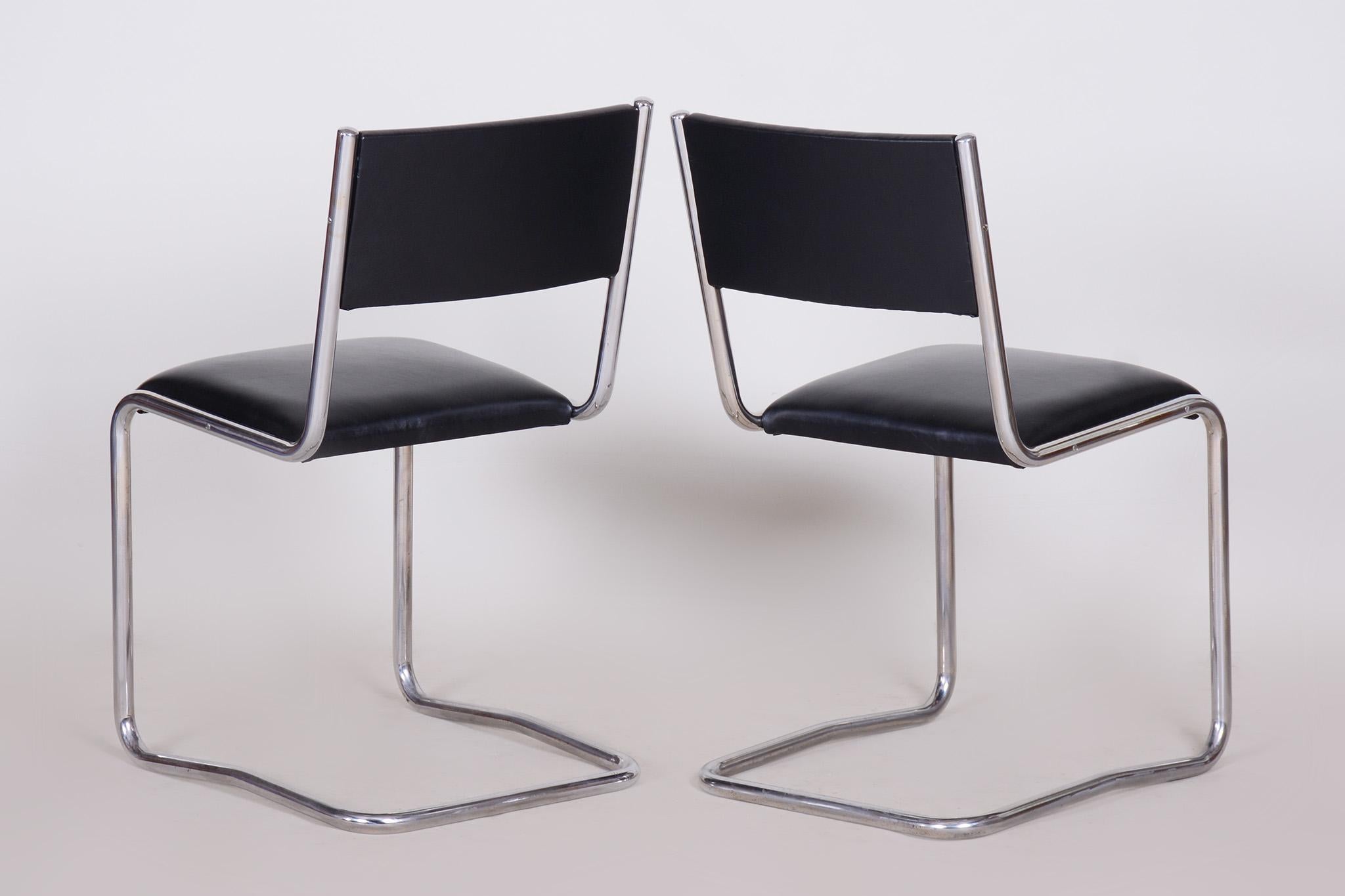 Black Leather Bauhaus Chairs, 1930s Czechia For Sale 7