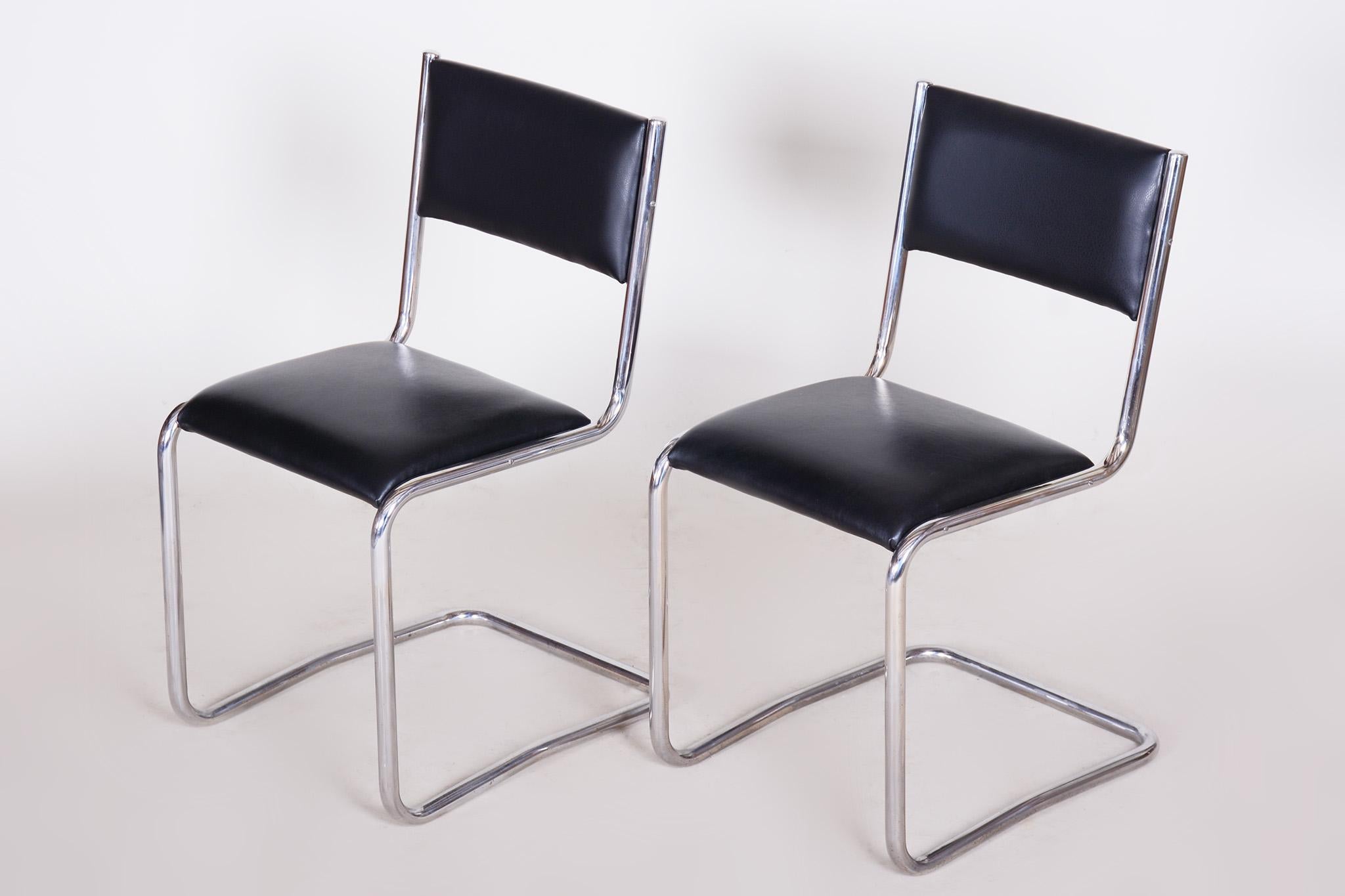 Black Leather Bauhaus Chairs, 1930s Czechia For Sale 9