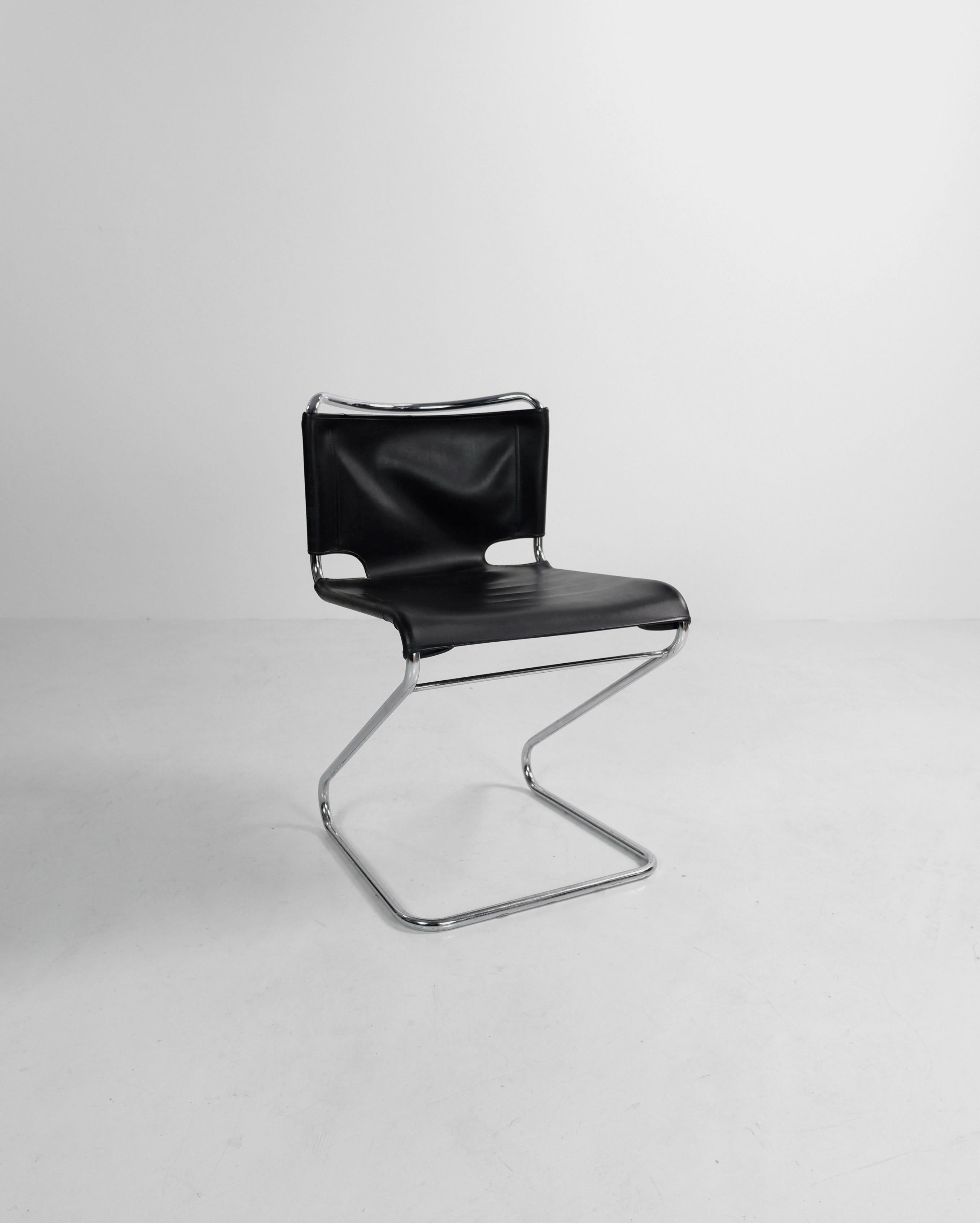 Postmoderne Chaise 'Biscia' en cuir noir de Pascal Mourgue, France, vers 1960