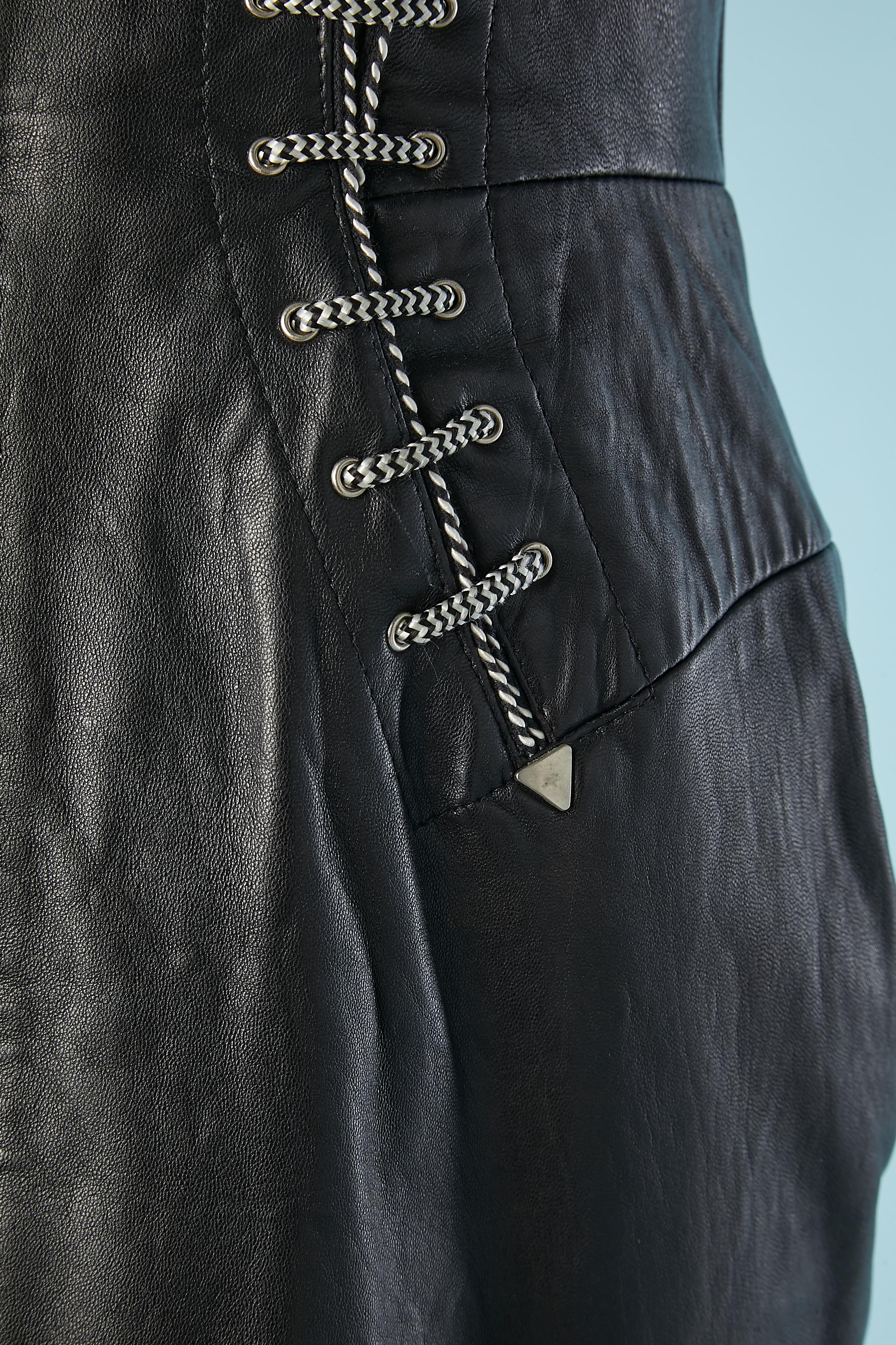 Vestido bustier de cuero negro con cordones técnicos M Hoban North Beach Leather Negro en venta