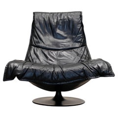 Silla giratoria mariposa de cuero negro a la manera de Hans Hopfer Roche Bobois