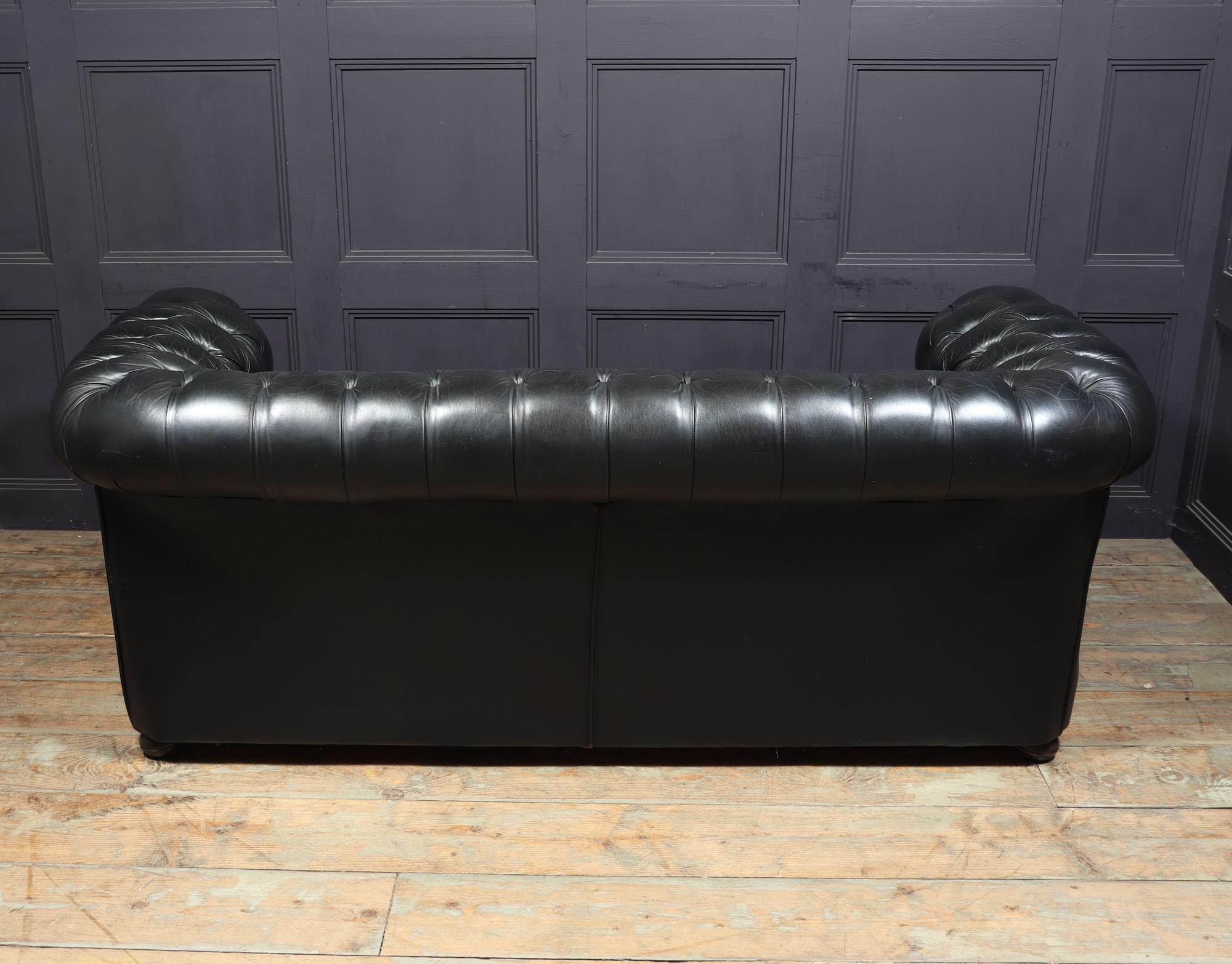 Black leather Buttoned seat Chesterfield Sofa 6
