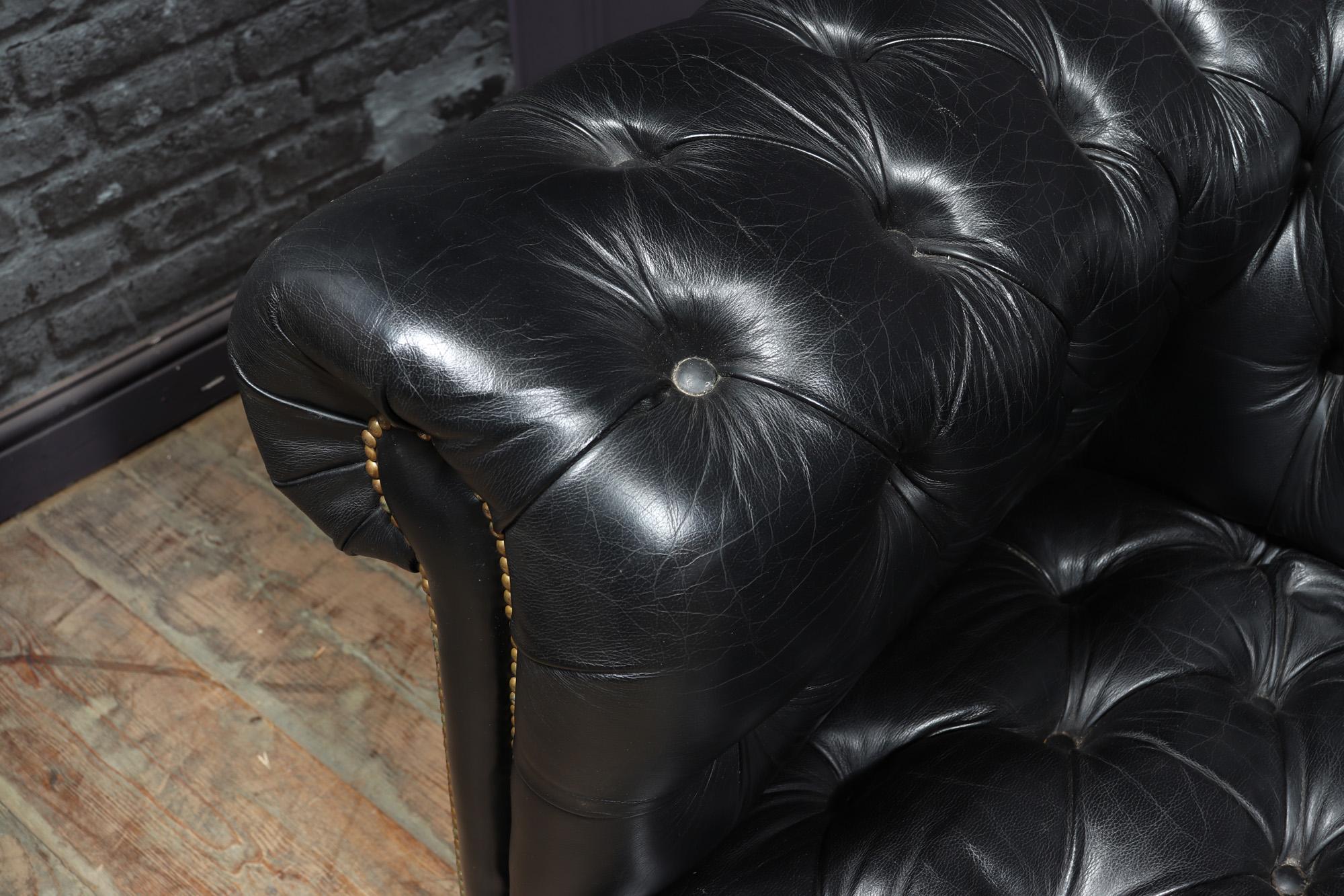 Black leather Buttoned seat Chesterfield Sofa 1