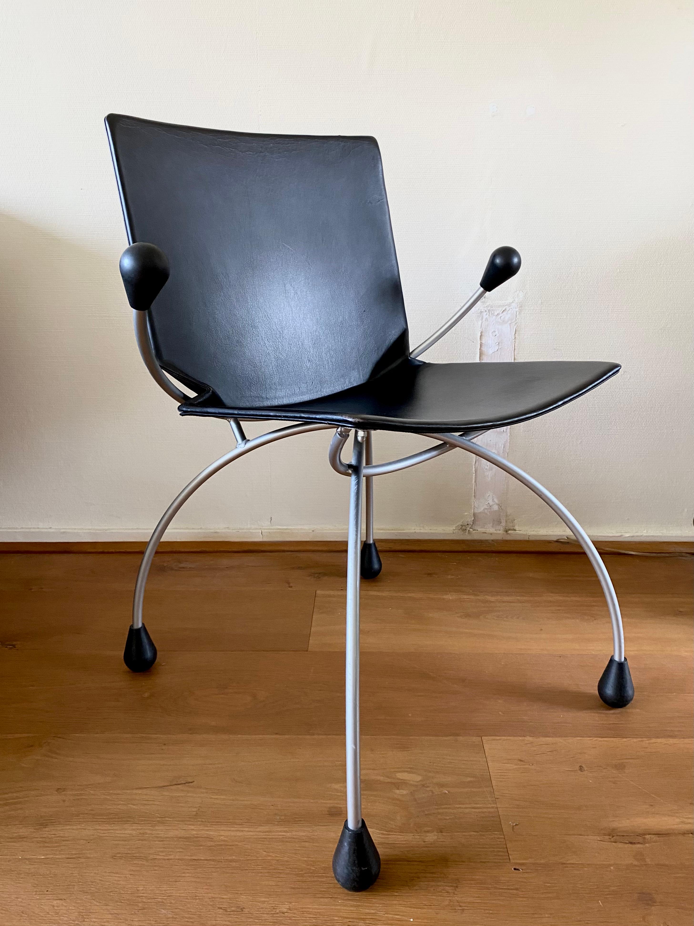 20th Century Black Leather chair by Karel Boonzaaier and Pierre Mazairac For Sale