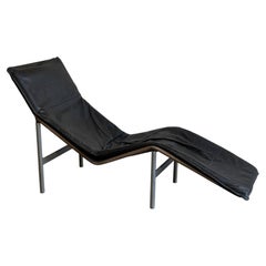 Black Leather Chaise Lounge with Tubular Metal Frame Mid-Century Modern 1970s