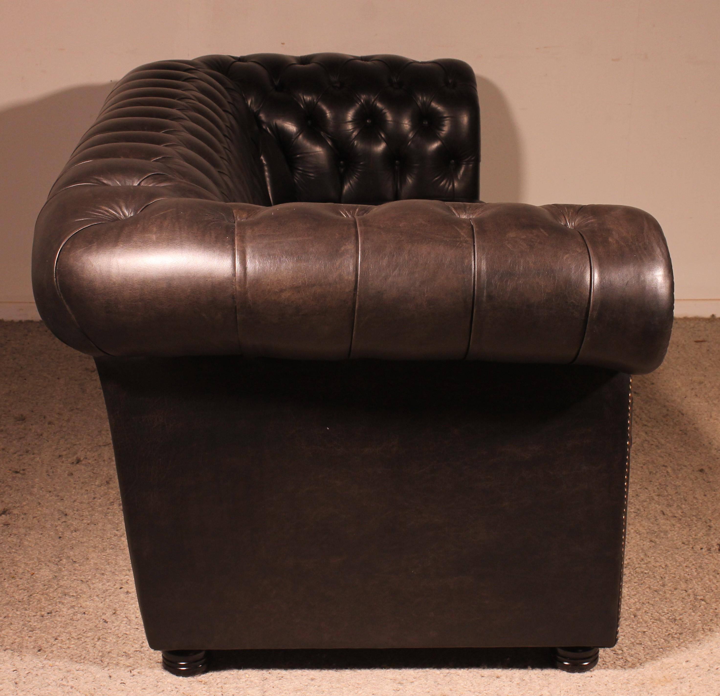 Black Leather Chesterfield Sofa For Sale 4