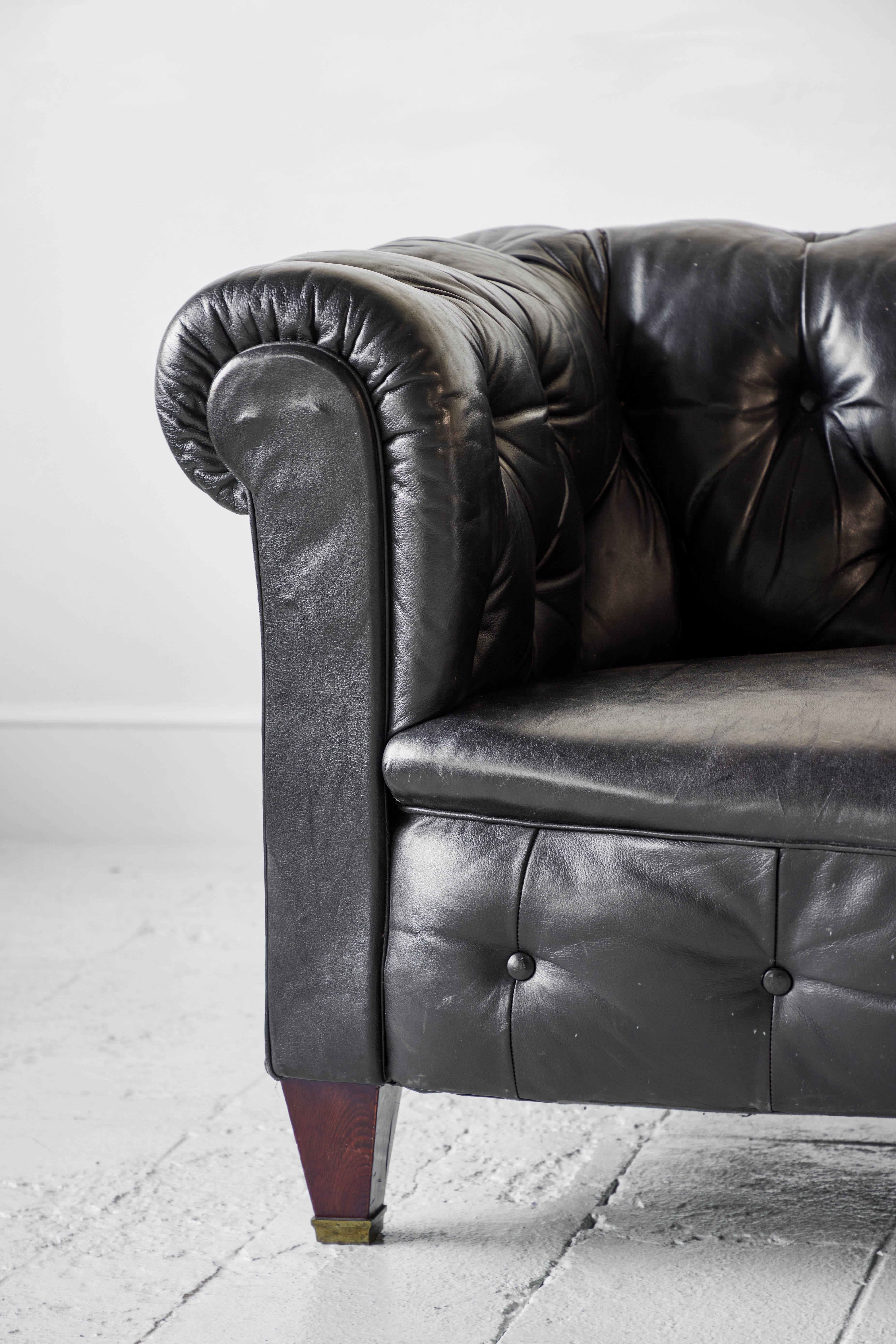 black leather chesterfield chair