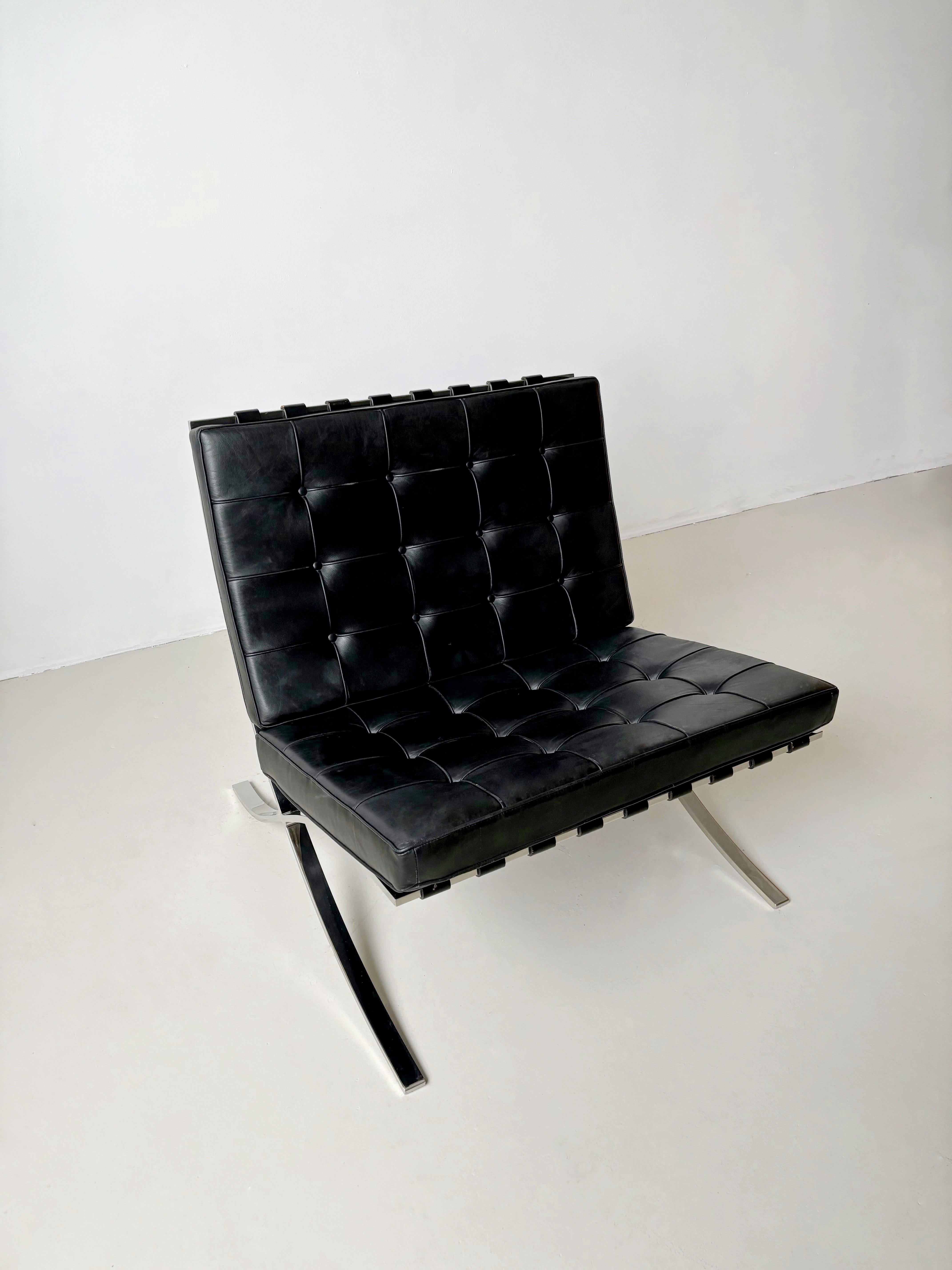 Black Leather & Chrome Barcelona Lounge Chair by Mies van der Rohe for Knoll 2