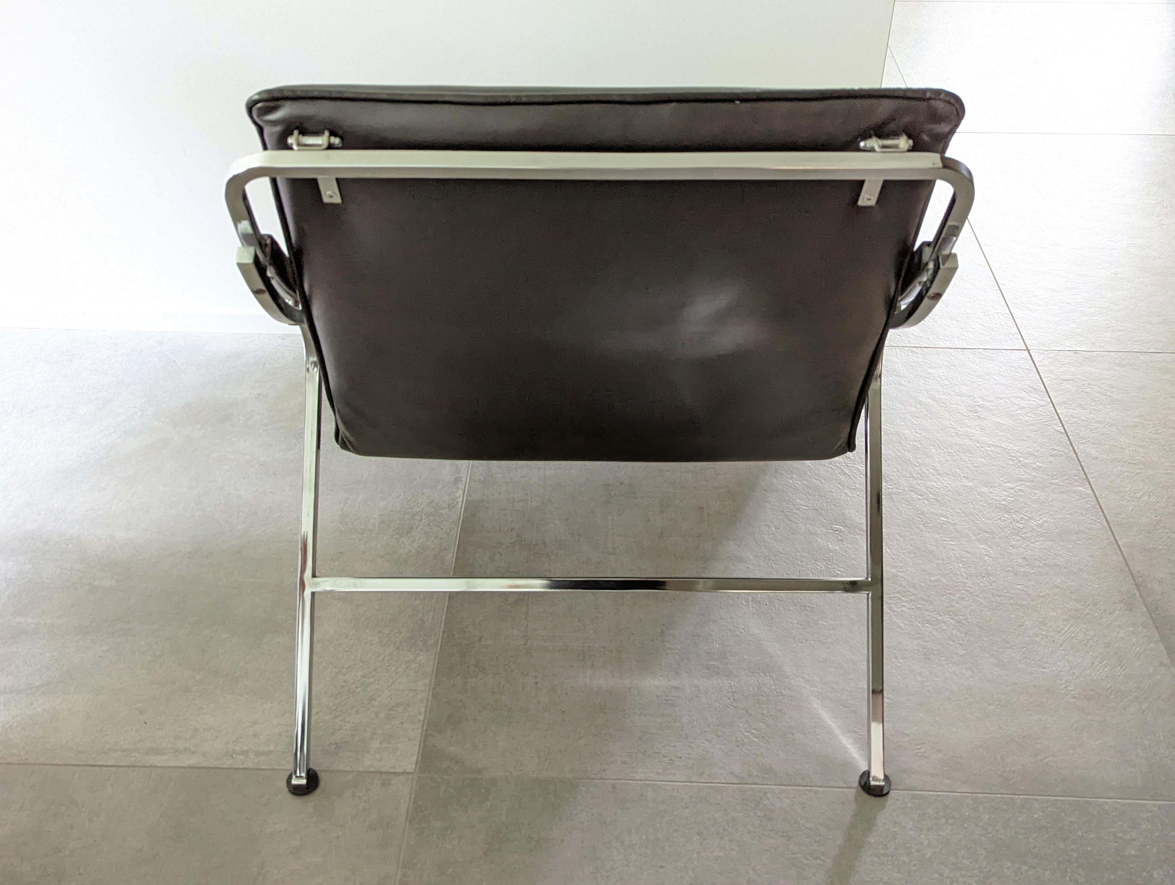 Black leather & Chrome plated metal 1960s fourline armchair by Zanuso for Arflex For Sale 6