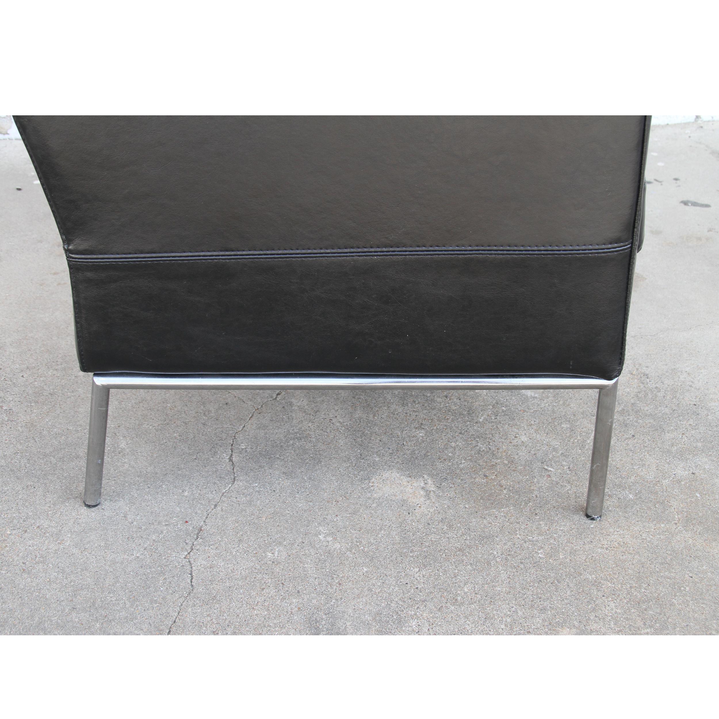 Black leather club chairs For Sale 6